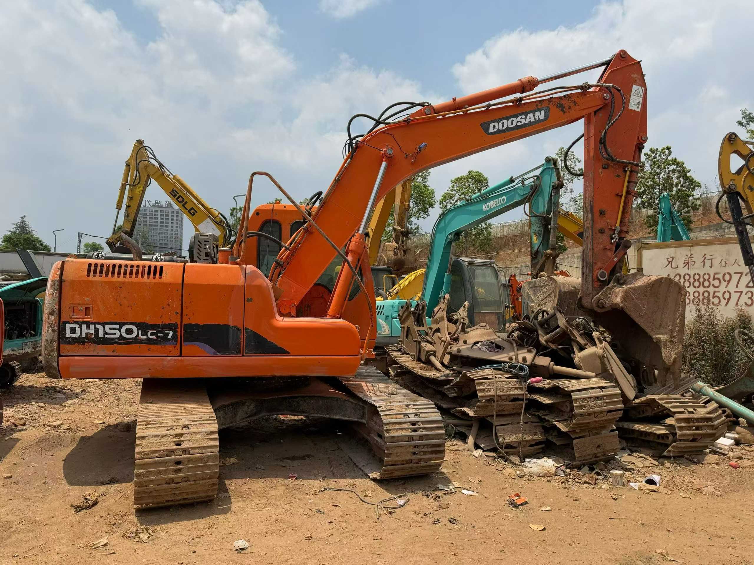 Used Doosan DX15 Excavator 2013 Model / 4