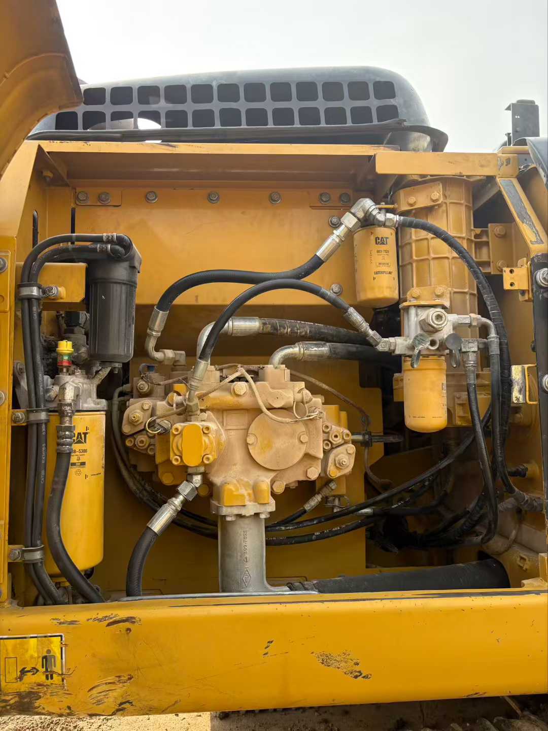 Used Caterpillar 320D Excavator 2016 Model / 6