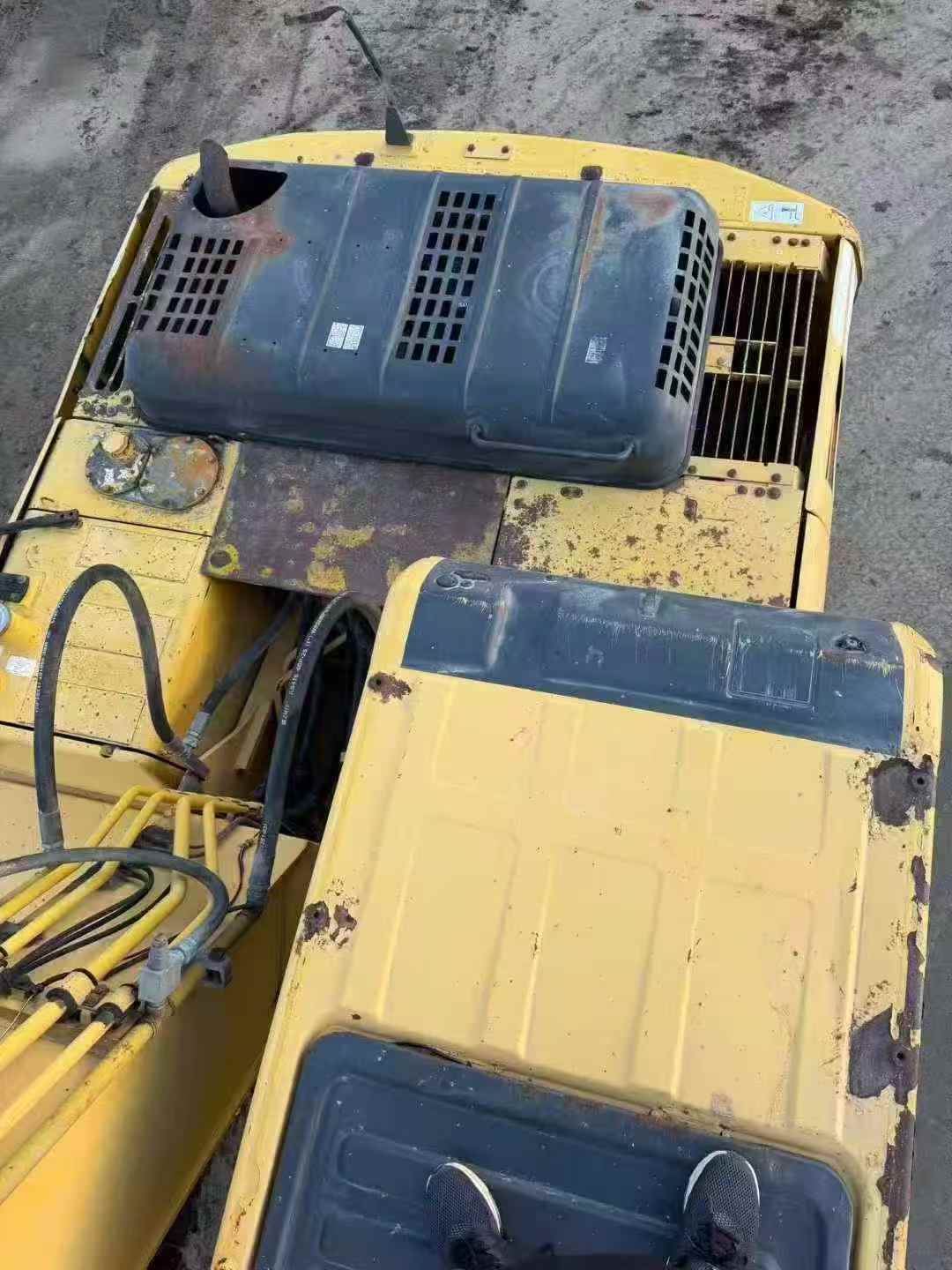 Used Komatsu PC200-8 Excavator 2011 Model / 7