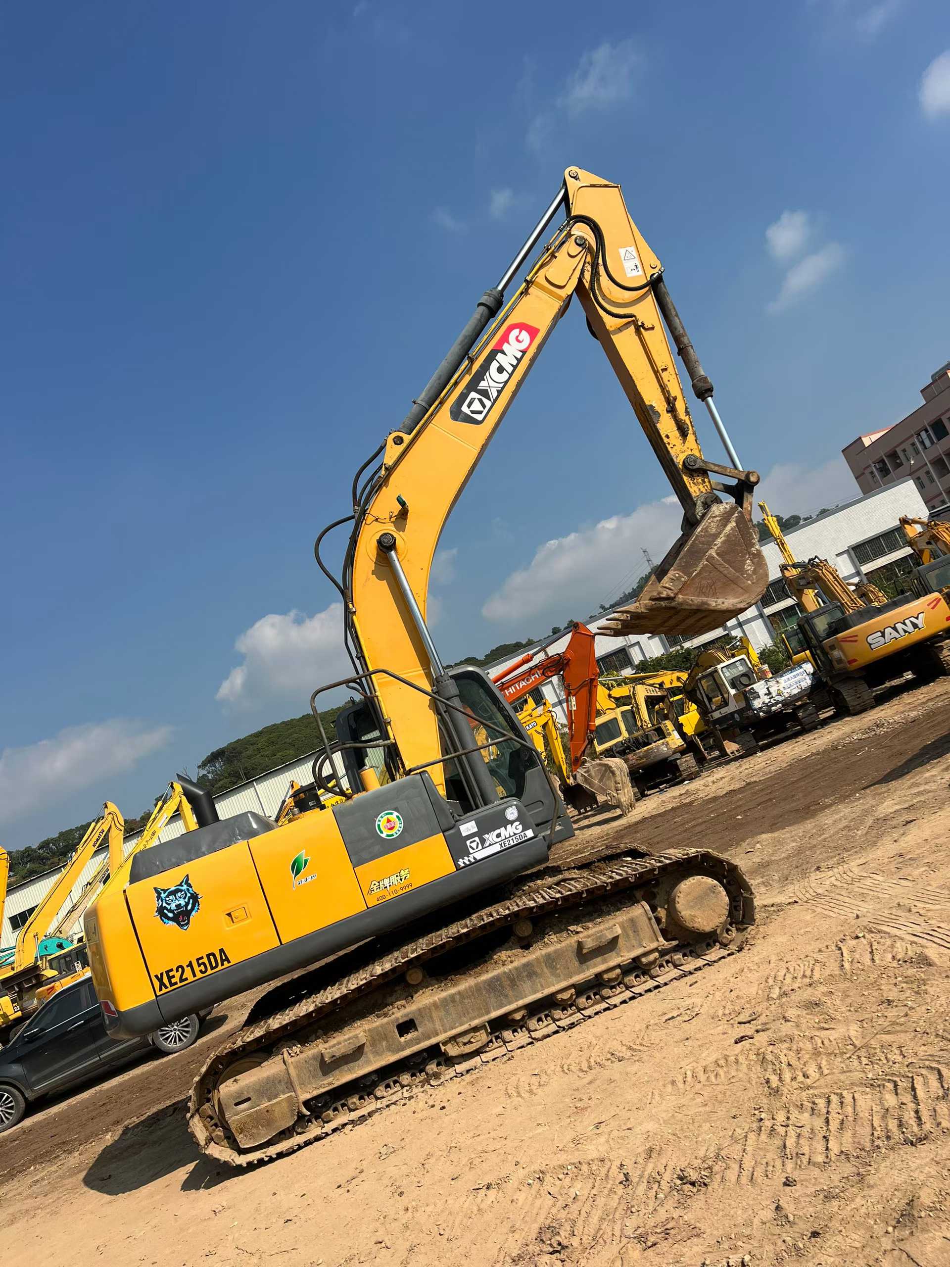 Used XCMG XE215 Excavator 2014 Model / 3