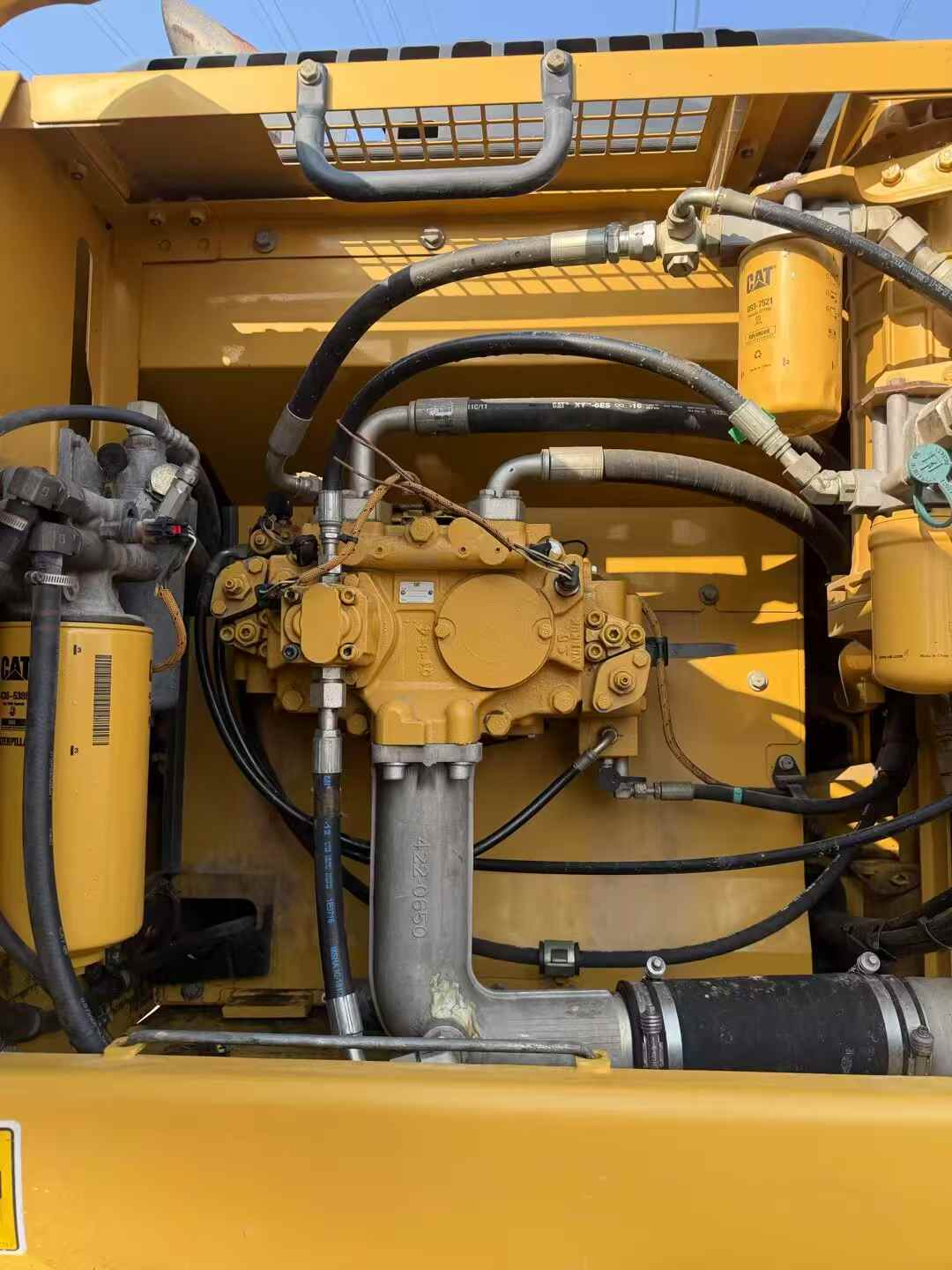 Used Caterpillar 330L Excavator 2018 Model / 7