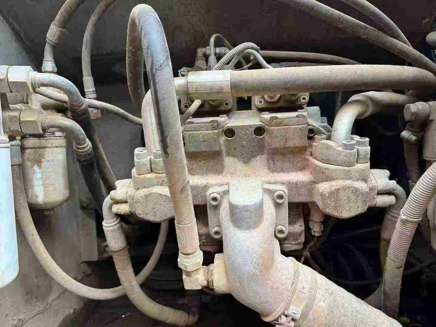 Used Hitachi ZAXIS200 Excavator 2010 Model / 8