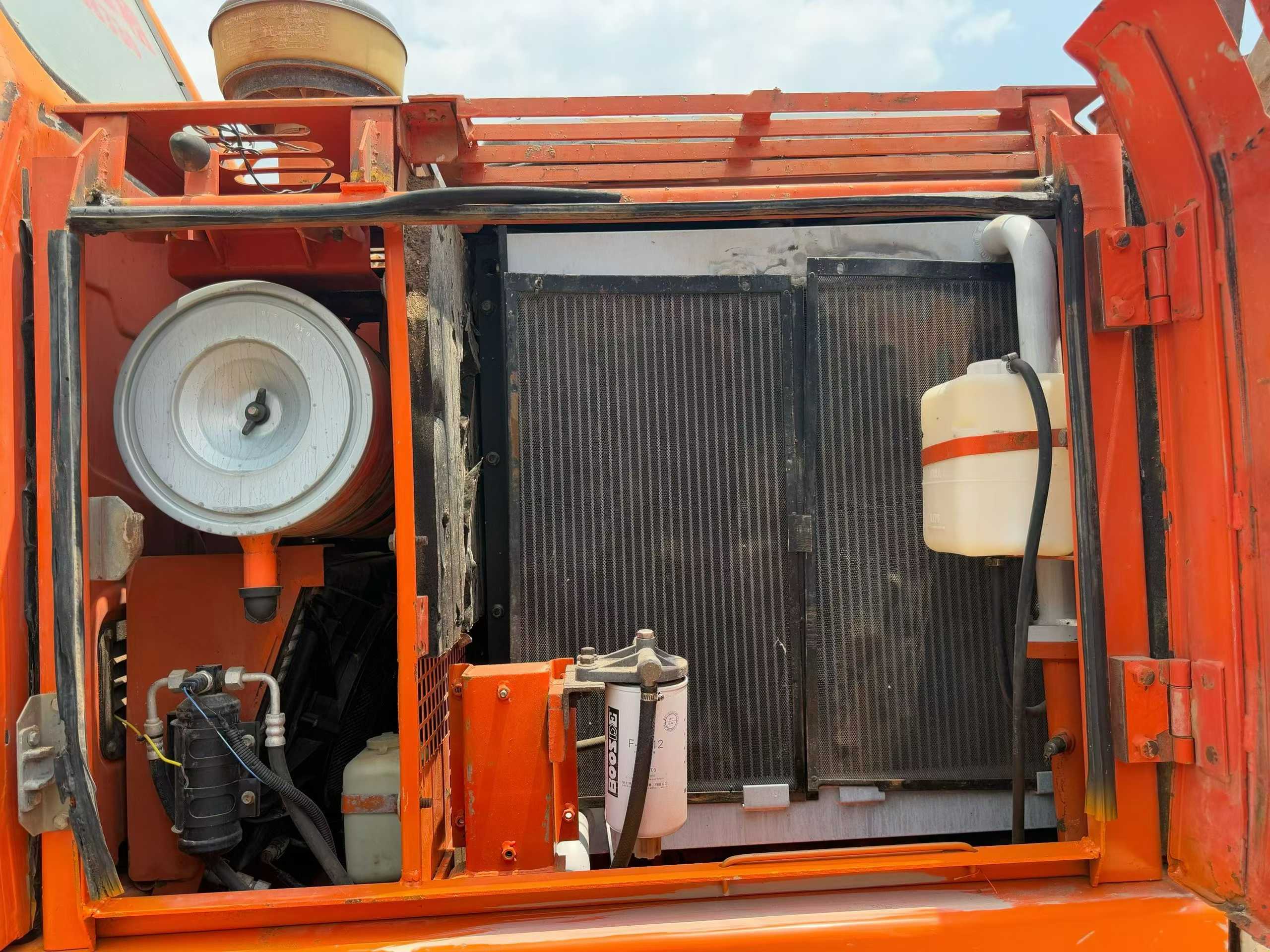 Used Doosan DX15 Excavator 2013 Model / 3