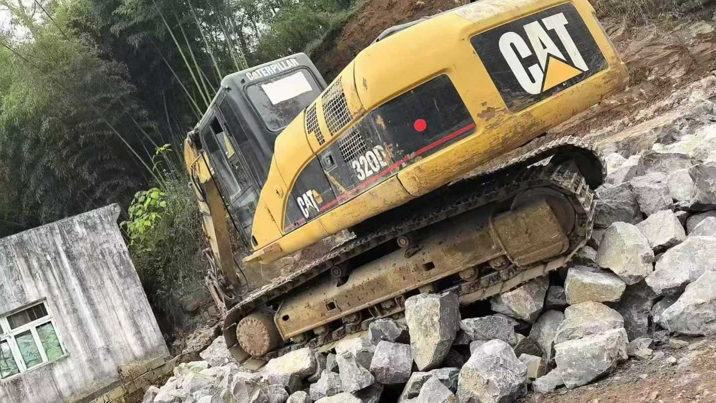 Used Caterpillar 320D Excavator 2016 Model / 2
