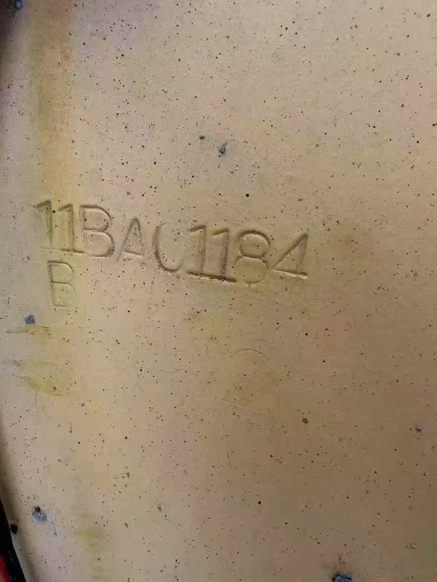 Used Komatsu PC200-8 Excavator 2011 Model / 6