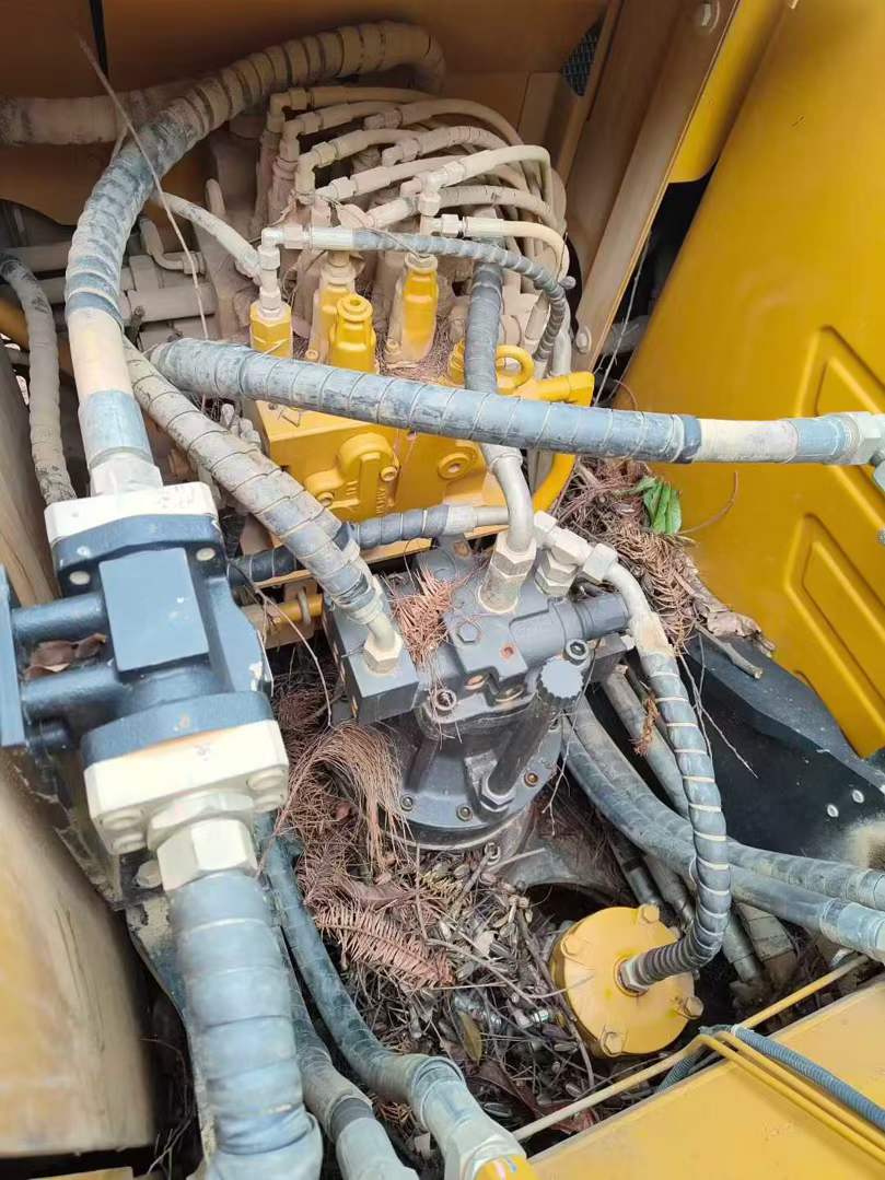 Used Sany SY135 Excavator 2022 Model / 3