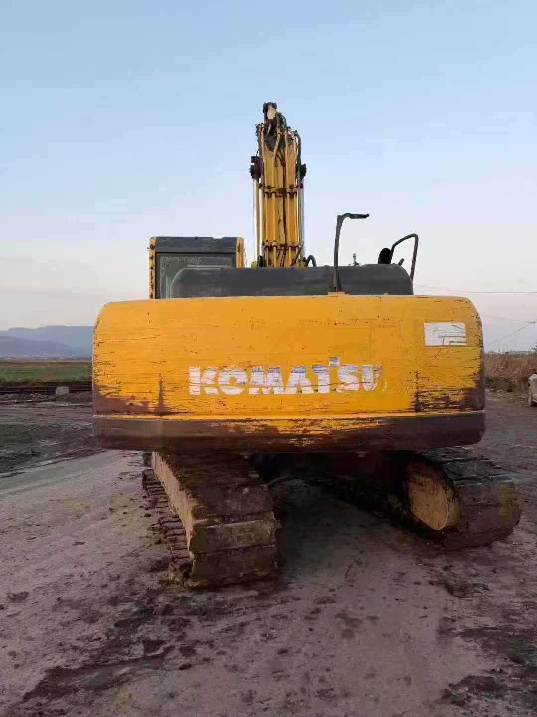Used Komatsu PC200-8 Excavator 2011 Model / 8