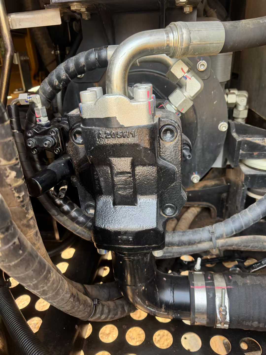 Used Sany SY95C Excavator 2024 Model / 9