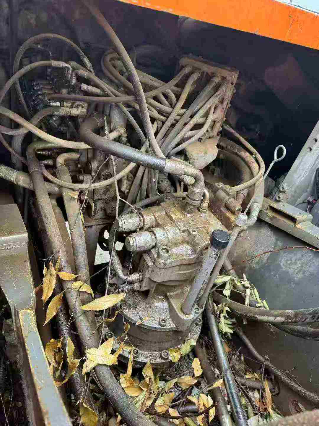 Used Hitachi ZAXIS200 Excavator 2010 Model / 6