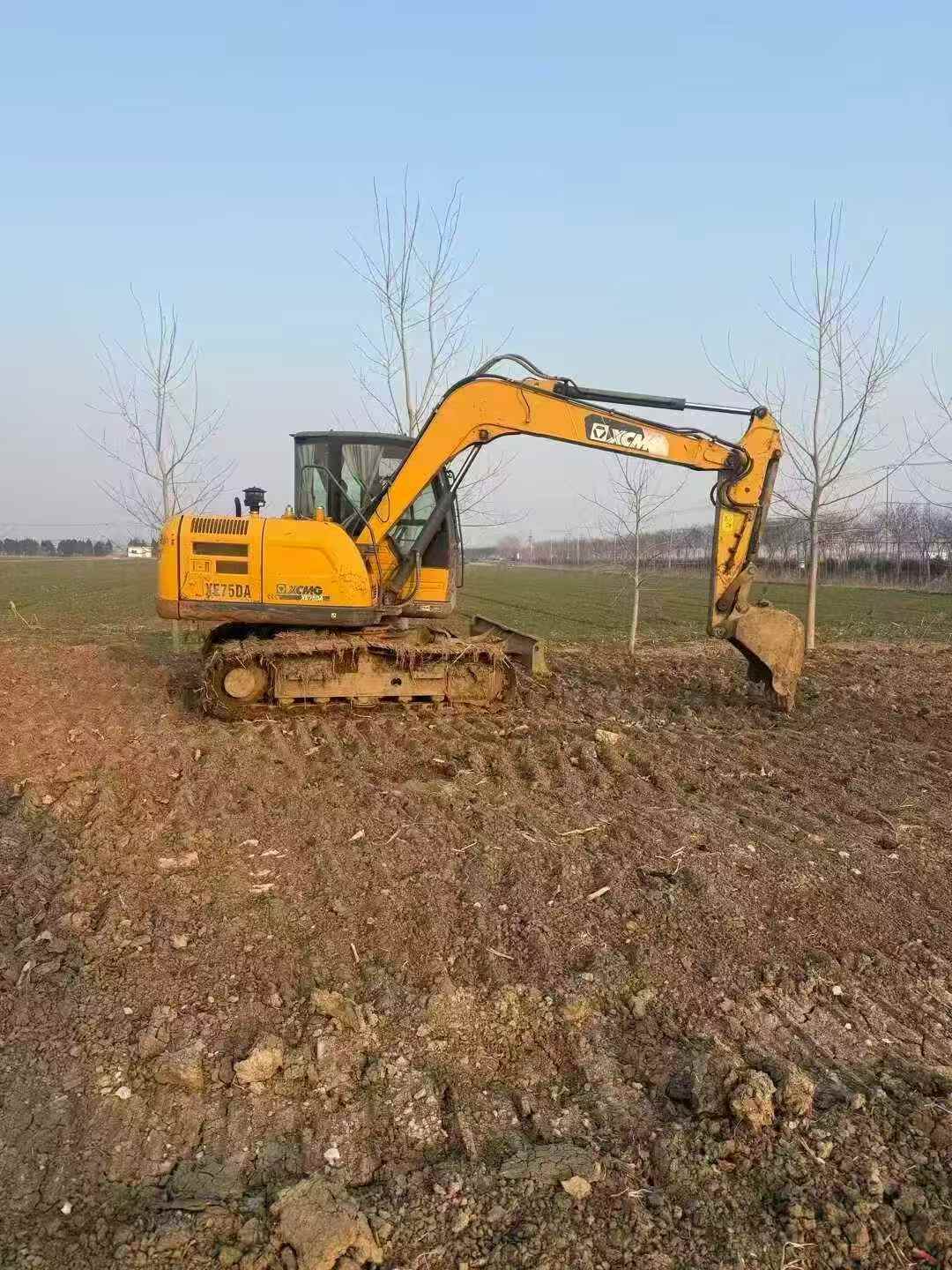 Used XCMG XE75WD Excavator 2019 Model / 4