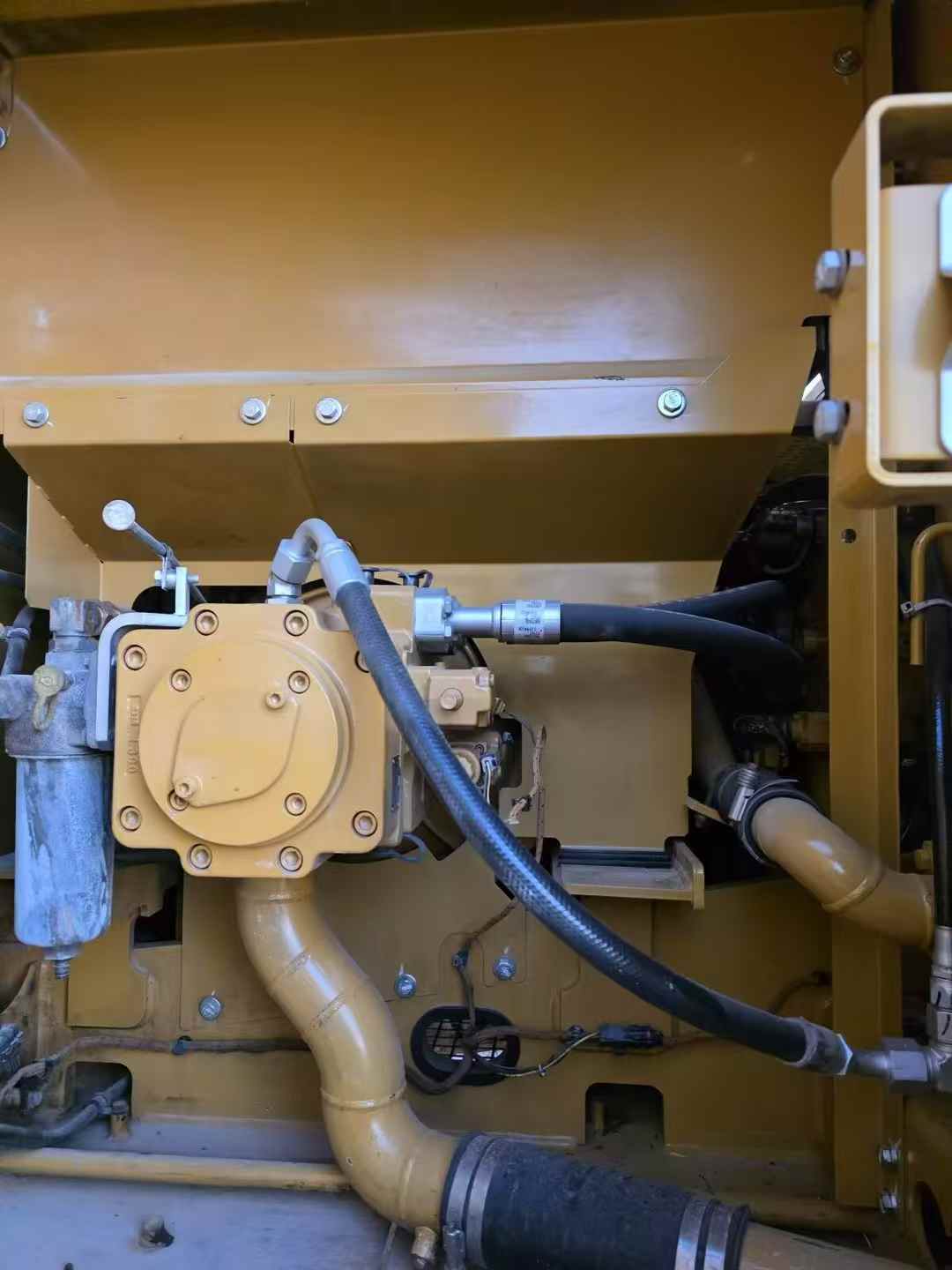 Used Caterpillar 323 Excavator 2020 Model / 7