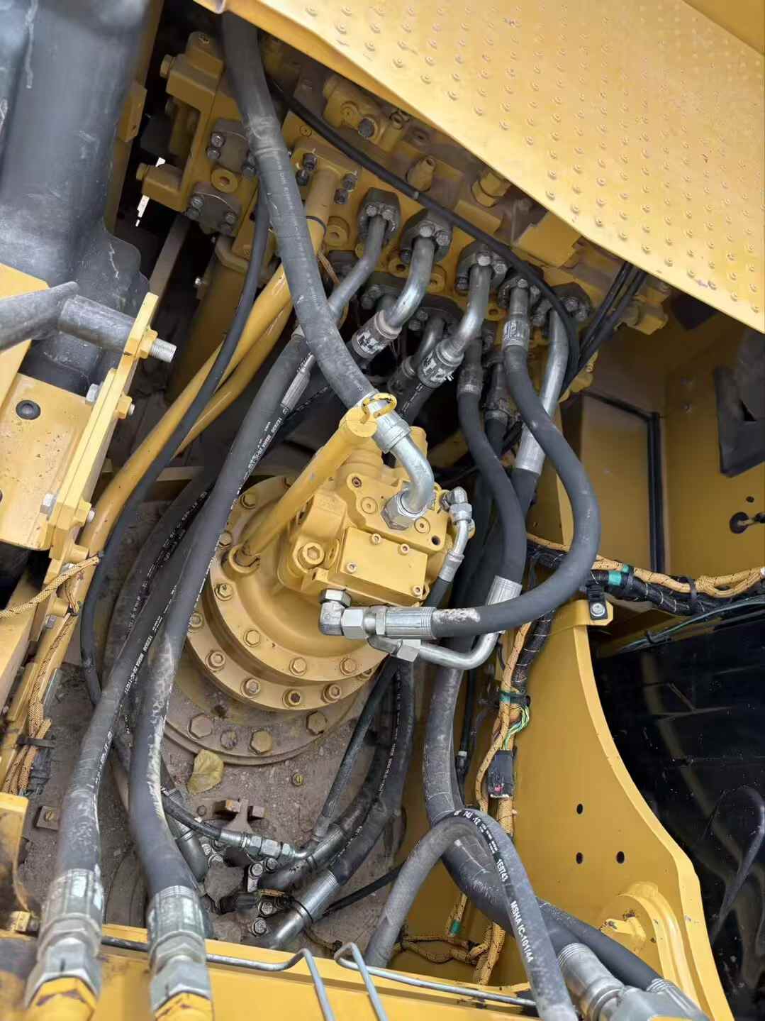 Used Caterpillar 323 Excavator 2019 Model / 6