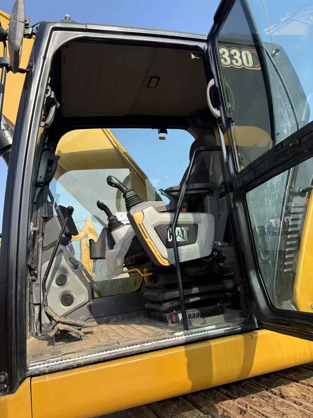 Used Caterpillar 330L Excavator 2020 Model / 9