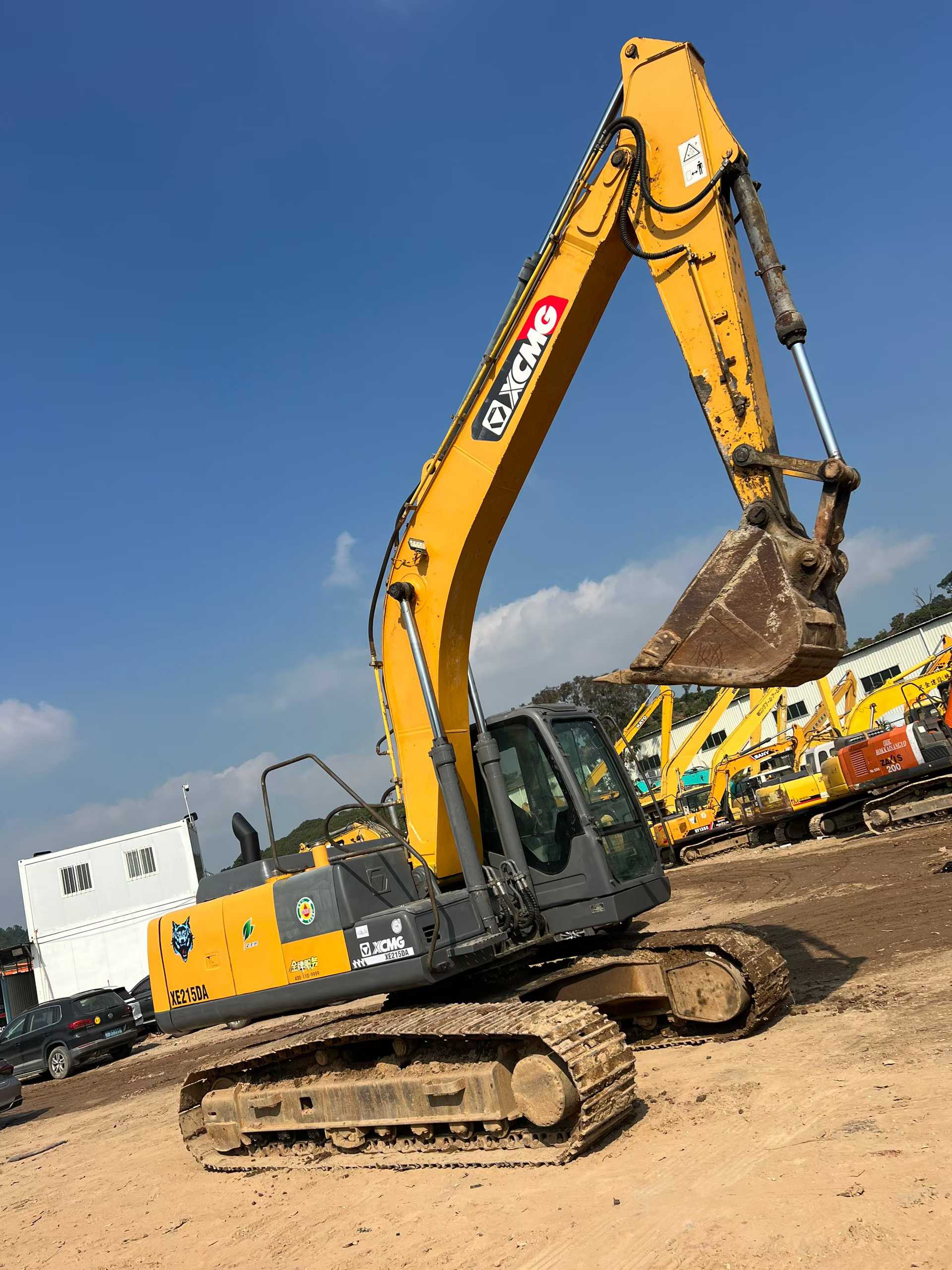 Used XCMG XE215 Excavator 2014 Model / 4