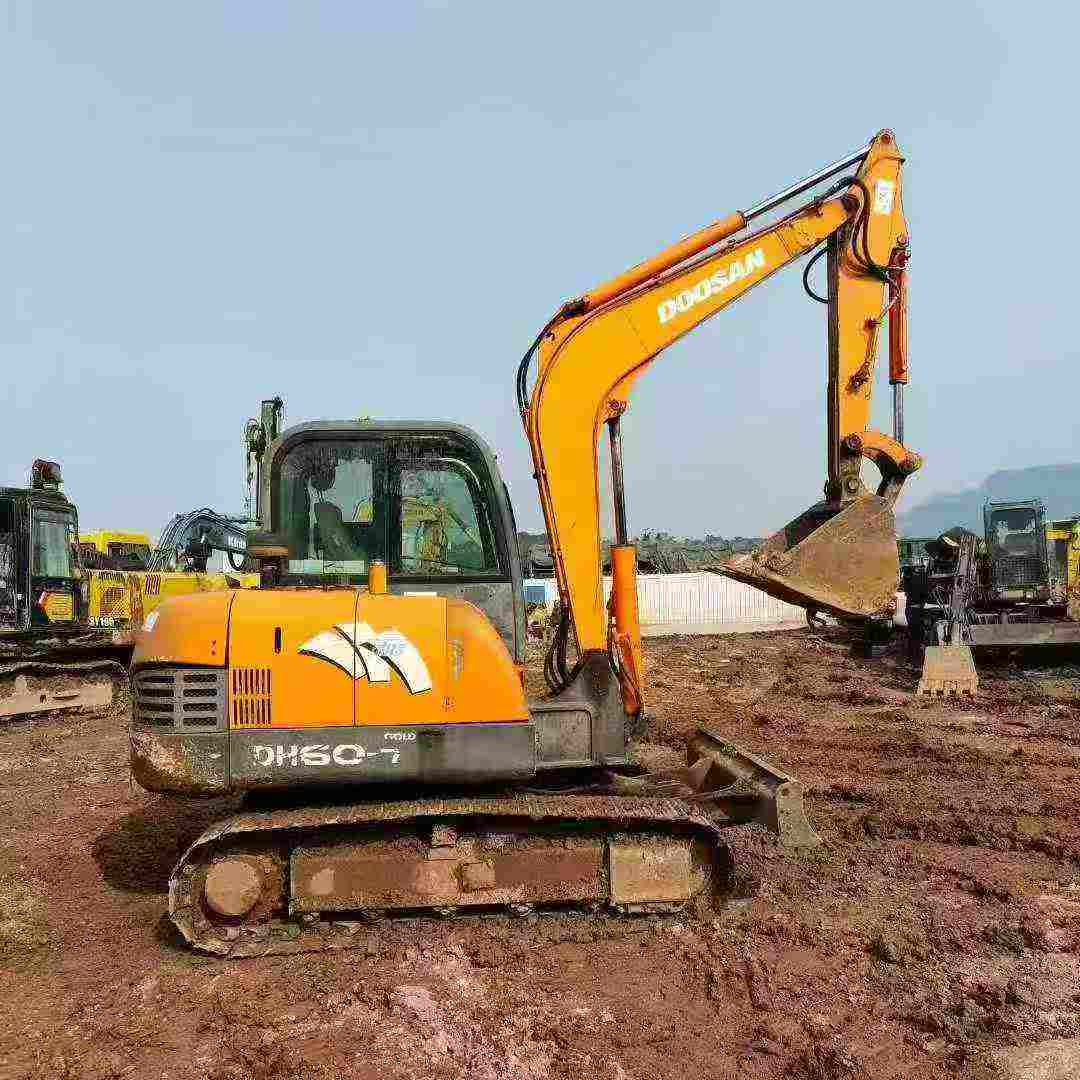 Used Doosan DX60 Excavator 2016 Model / 3