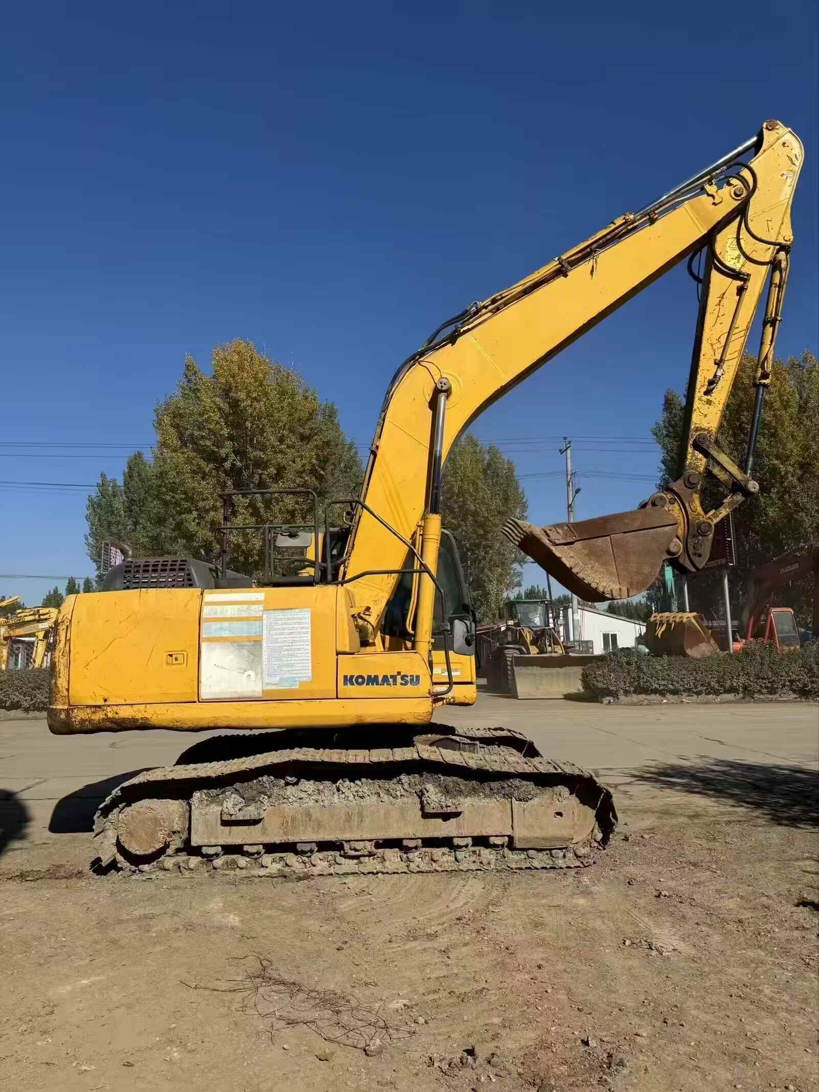 Used Komatsu PC200-10 Excavator 2022 Model / 3
