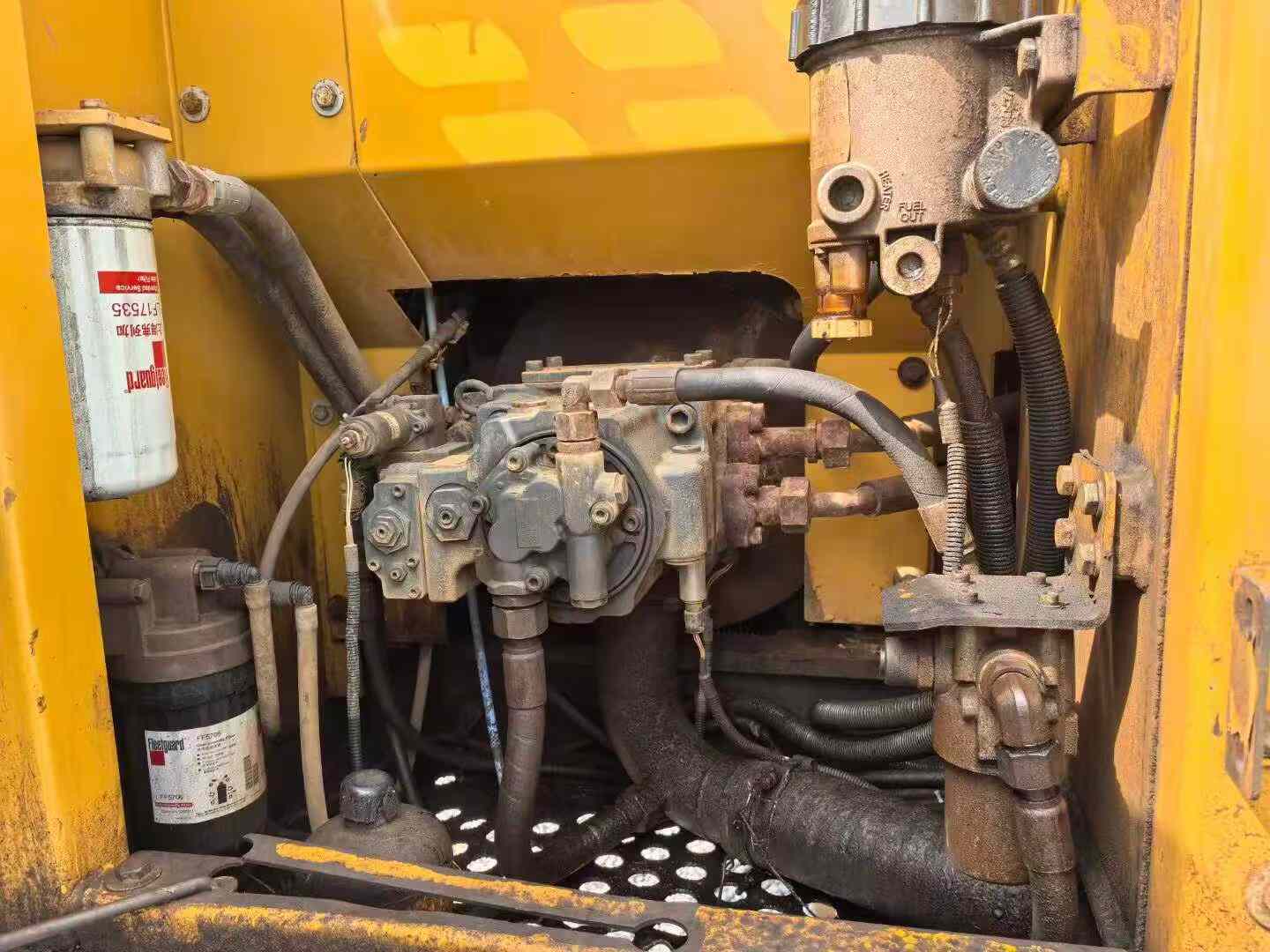 Used XCMG XE150 Excavator 2018 Model / 4