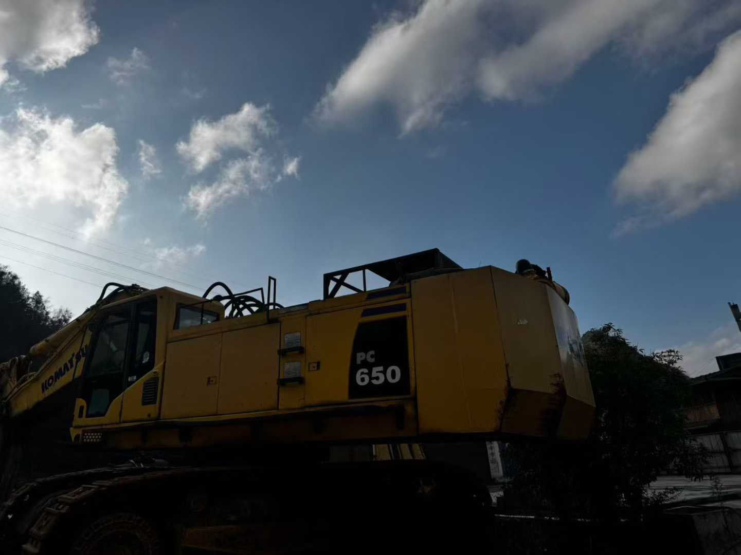 Used Komatsu PC650 Excavator 2016 Model / 2