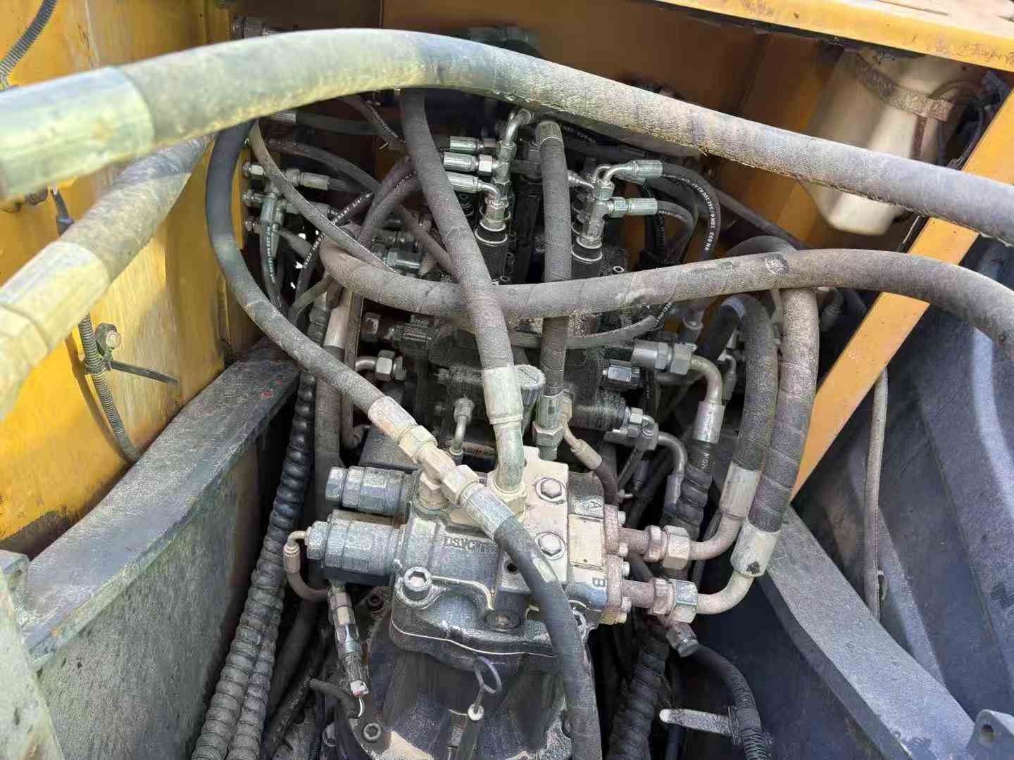 Used XCMG XE135GA Excavator 2016 Model / 6