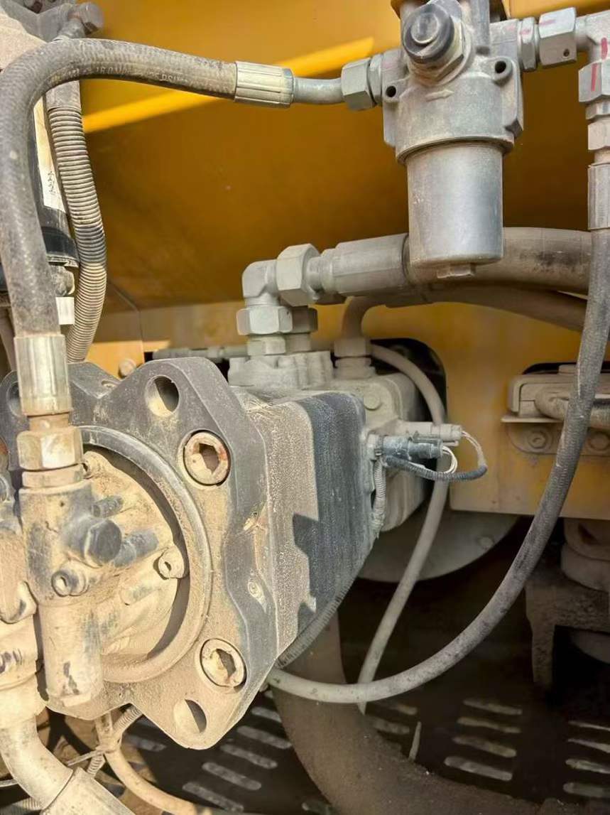 Used XCMG LW200 Excavator 2016 Model / 4