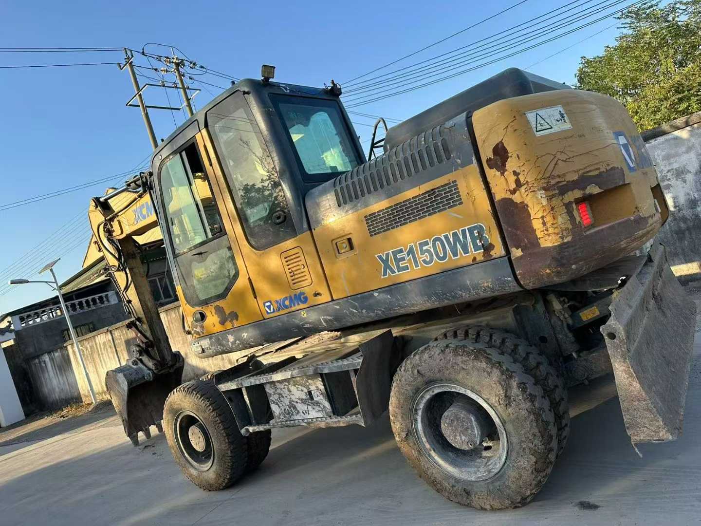 Used XCMG XE150 Excavator 2018 Model / 3