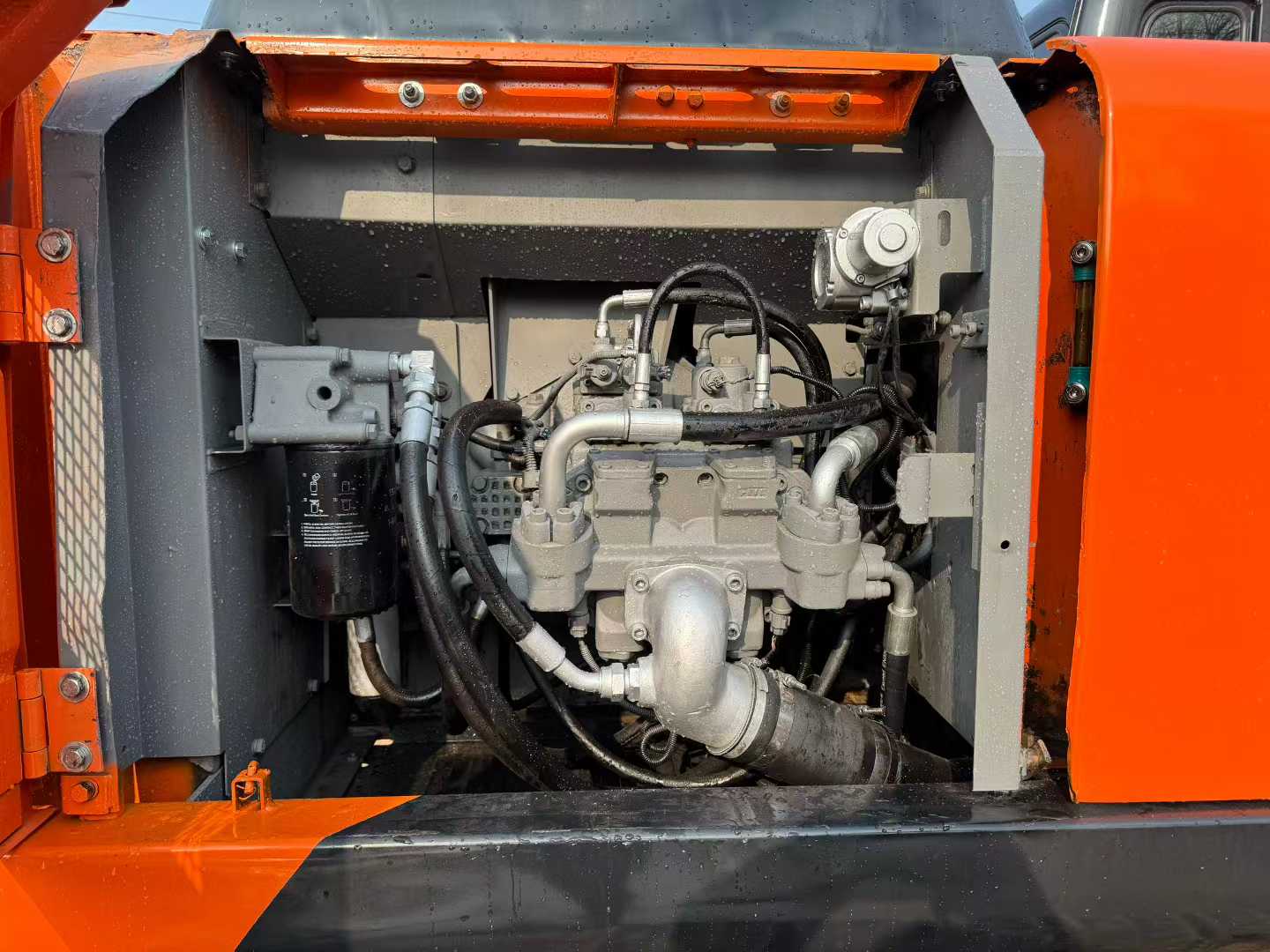 Used Hitachi ZAXIS200 Excavator 2016 Model / 7