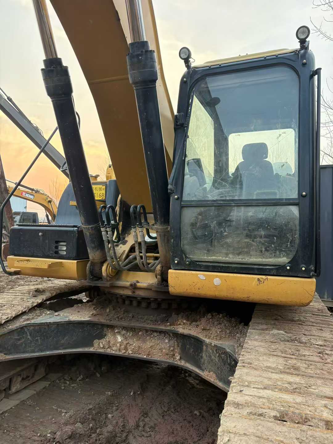 Used Caterpillar 330L Excavator 2016 Model / 5
