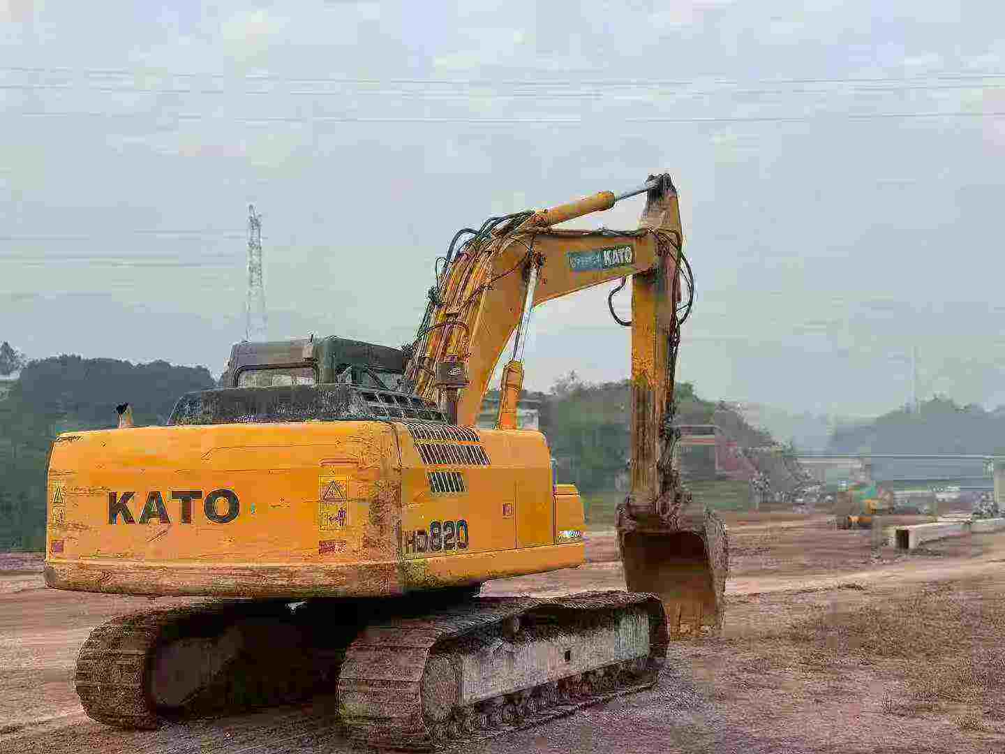 Used Kato HD820 Excavator 2021 Model / 3