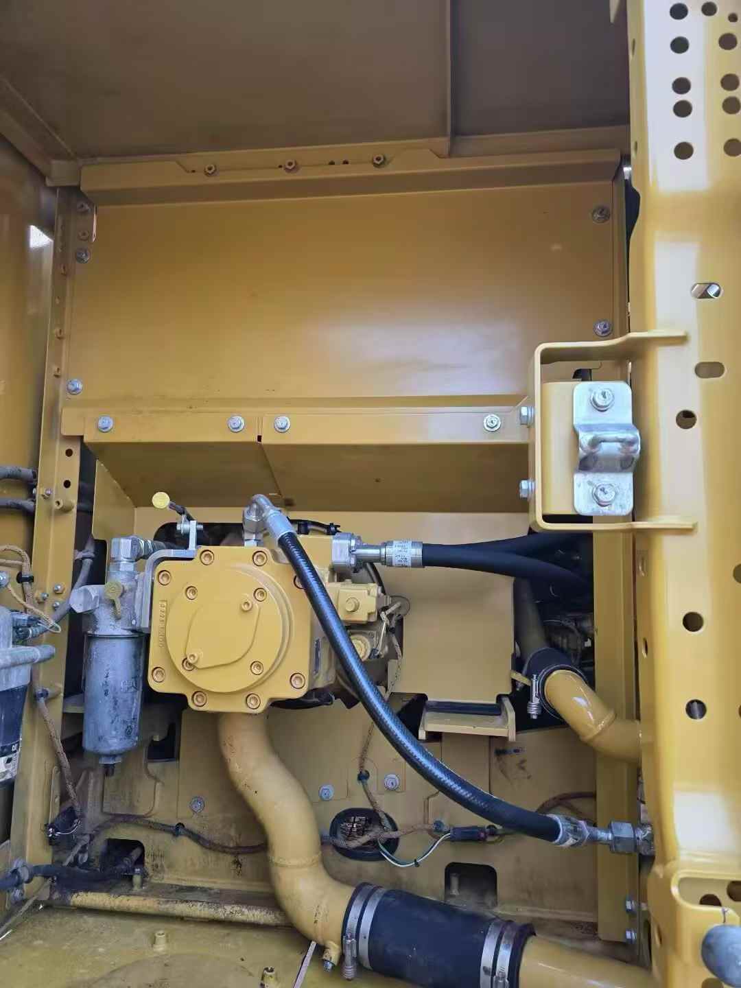 Used Caterpillar 323 Excavator 2020 Model / 7