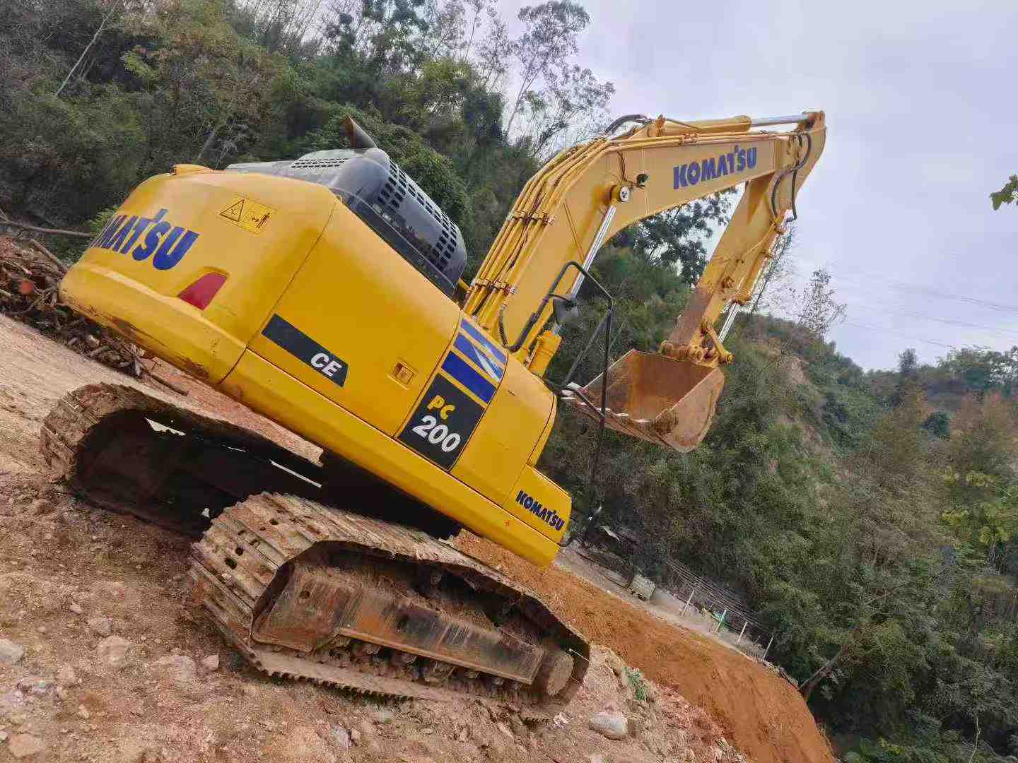 Used Komatsu PC200-1 Excavator 2024 Model / 3