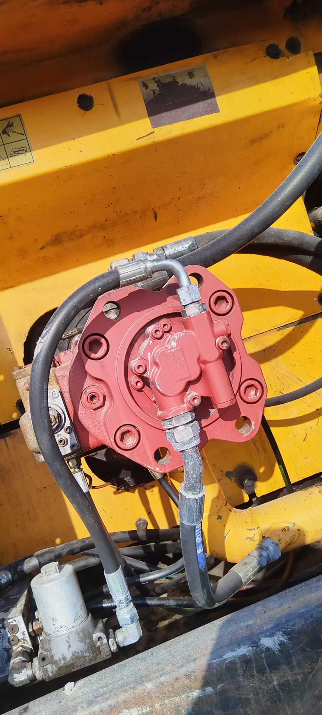 Used Hyundai R215-7 Excavator 2016 Model / 3