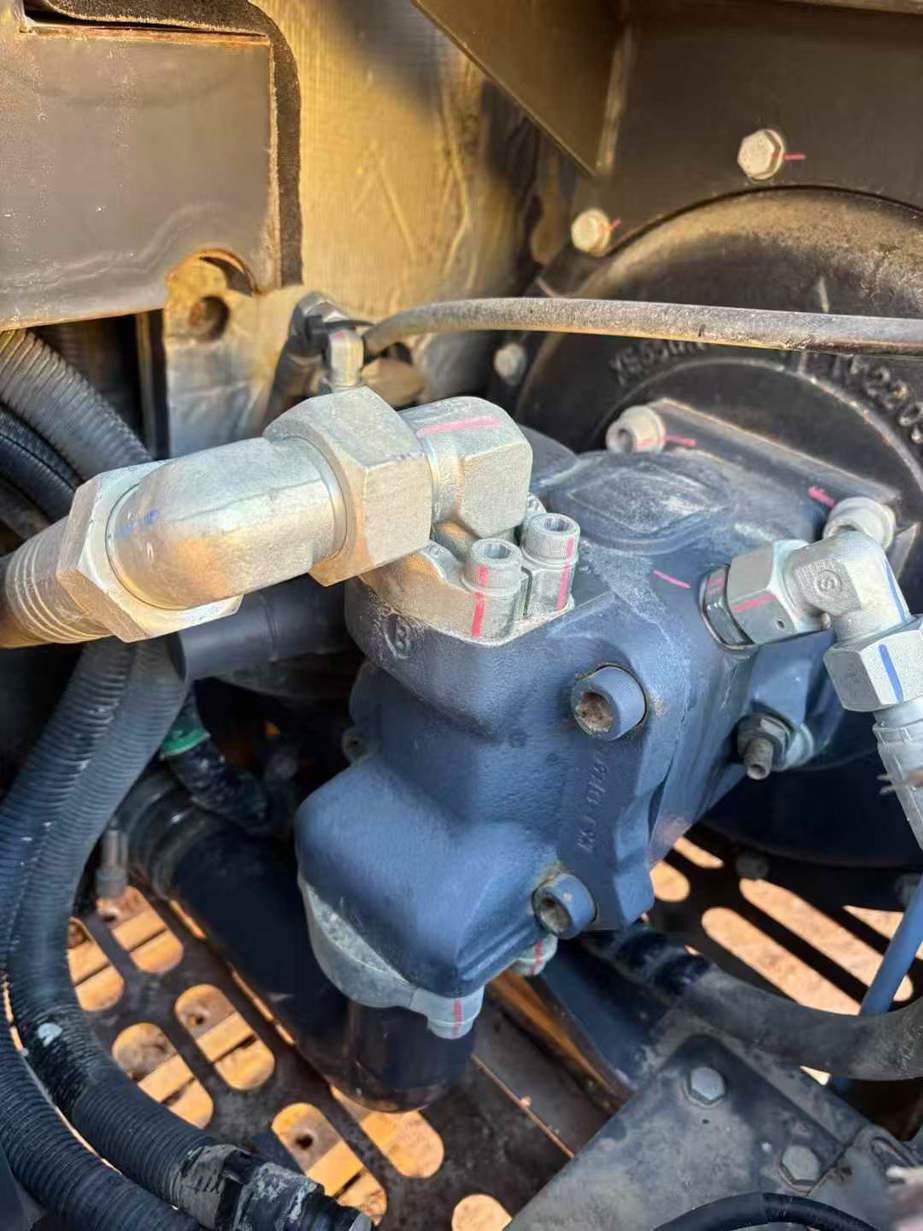 Used XCMG XE55U Excavator 2023 Model / 4