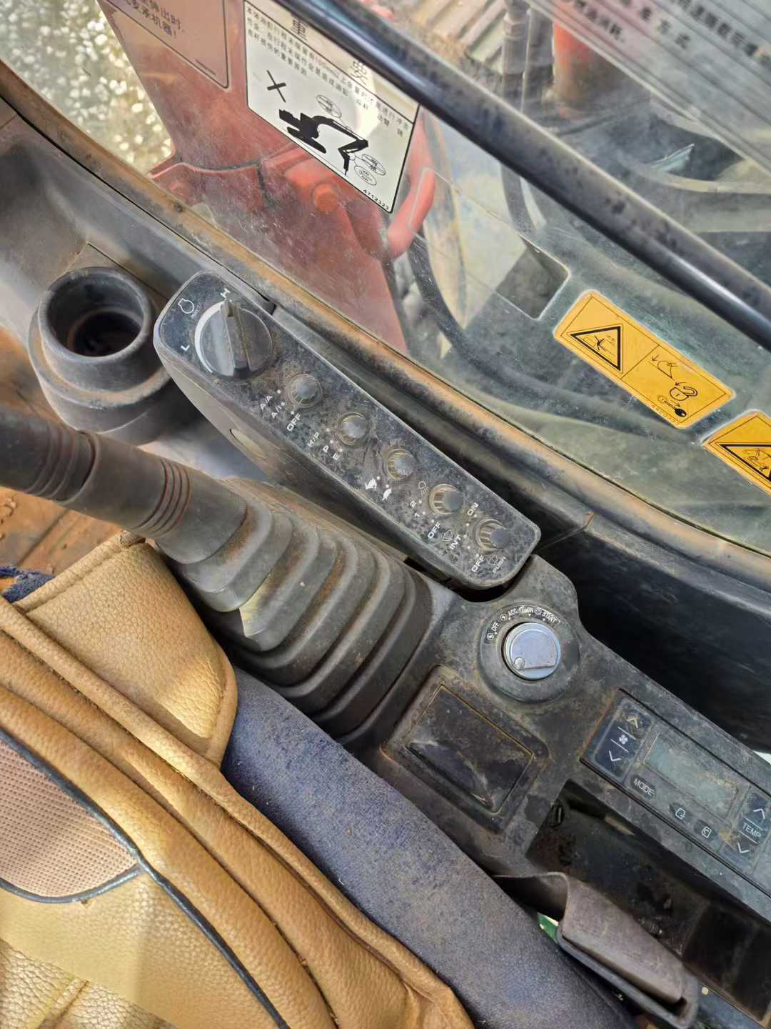 Used Hitachi ZX240-3 Excavator 2013 Model / 4