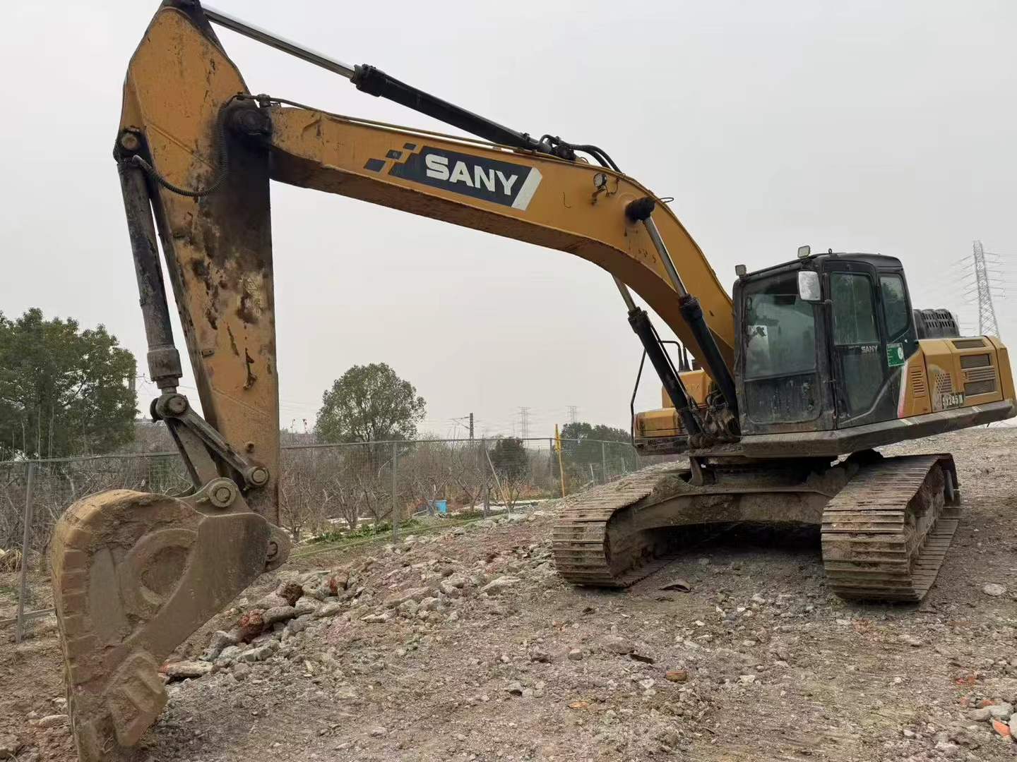 Used Sany SY245H Excavator 2020 Model / 3