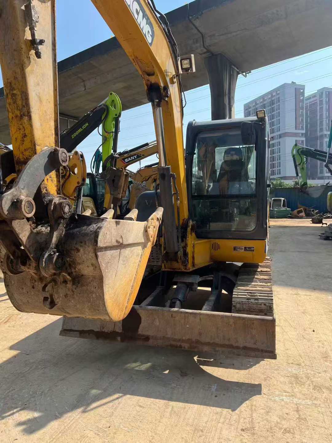 Used XCMG XE60 Excavator 2016 Model / 3