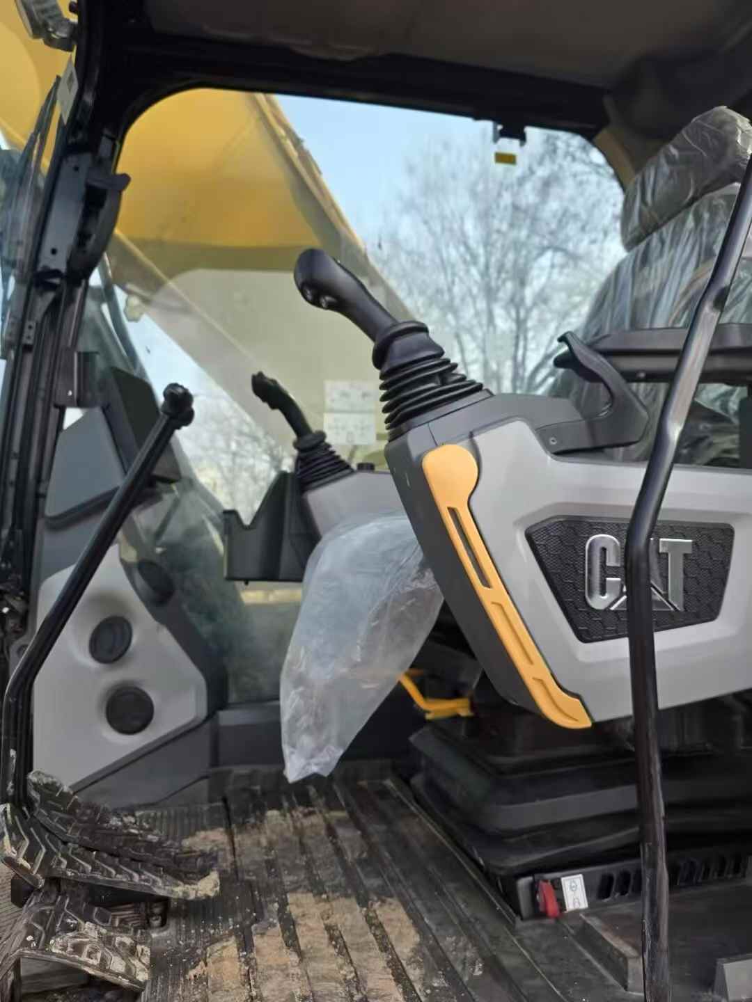 Used Caterpillar 323 Excavator 2020 Model / 8