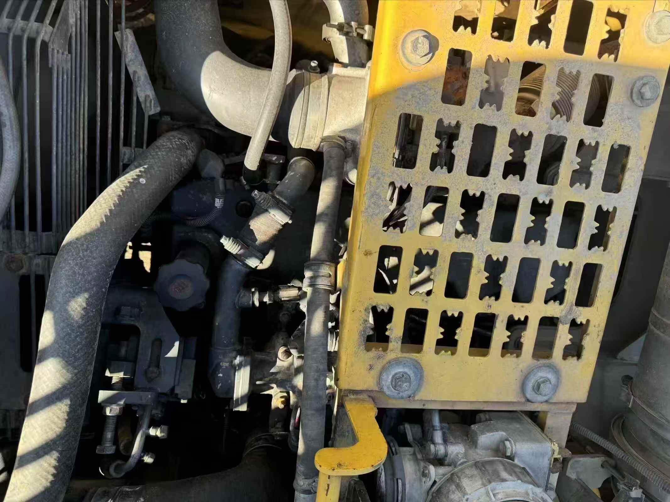 Used Komatsu PC200-10 Excavator 2022 Model / 5