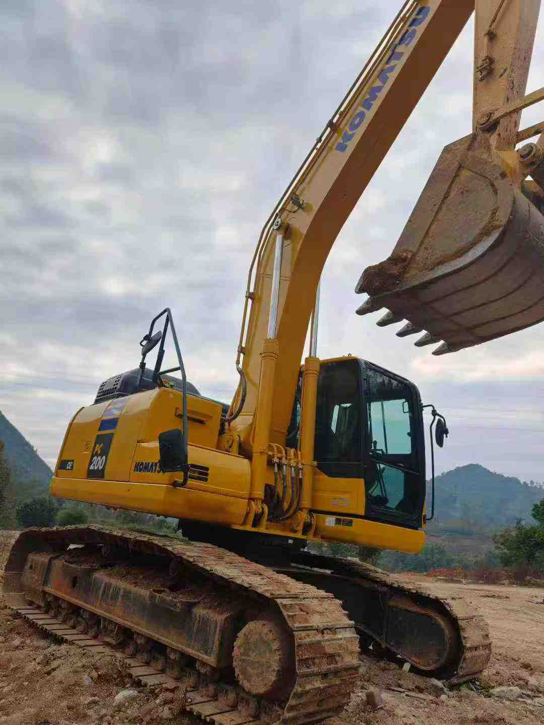 Used Komatsu PC200-1 Excavator 2024 Model / 7