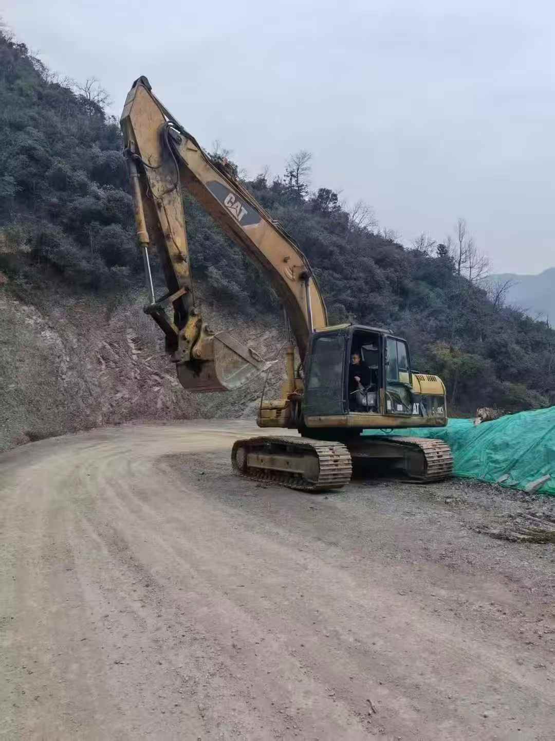 Used Caterpillar 320D Excavator 2016 Model / 3