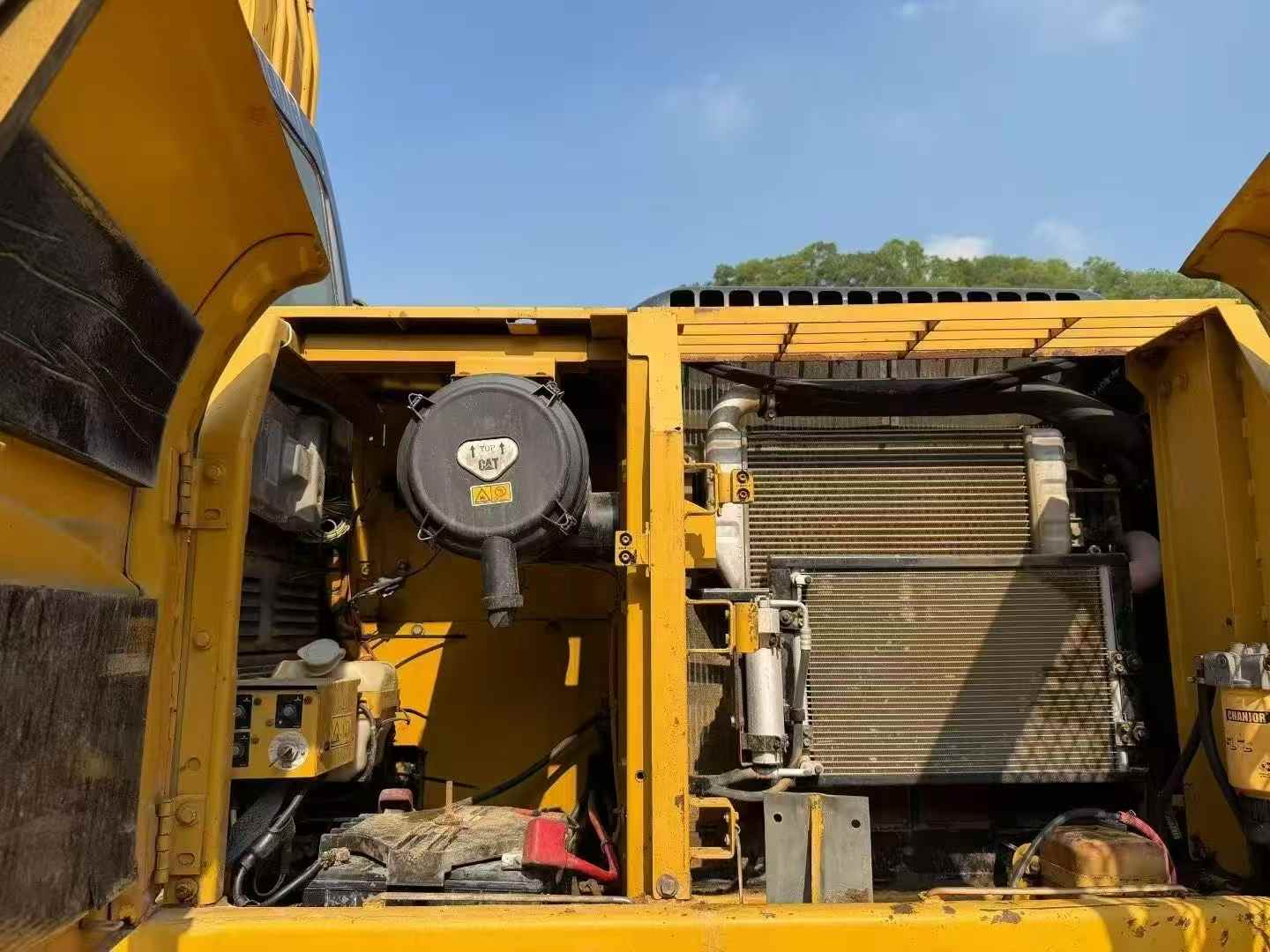 Used Caterpillar 320D Excavator 2016 Model / 7