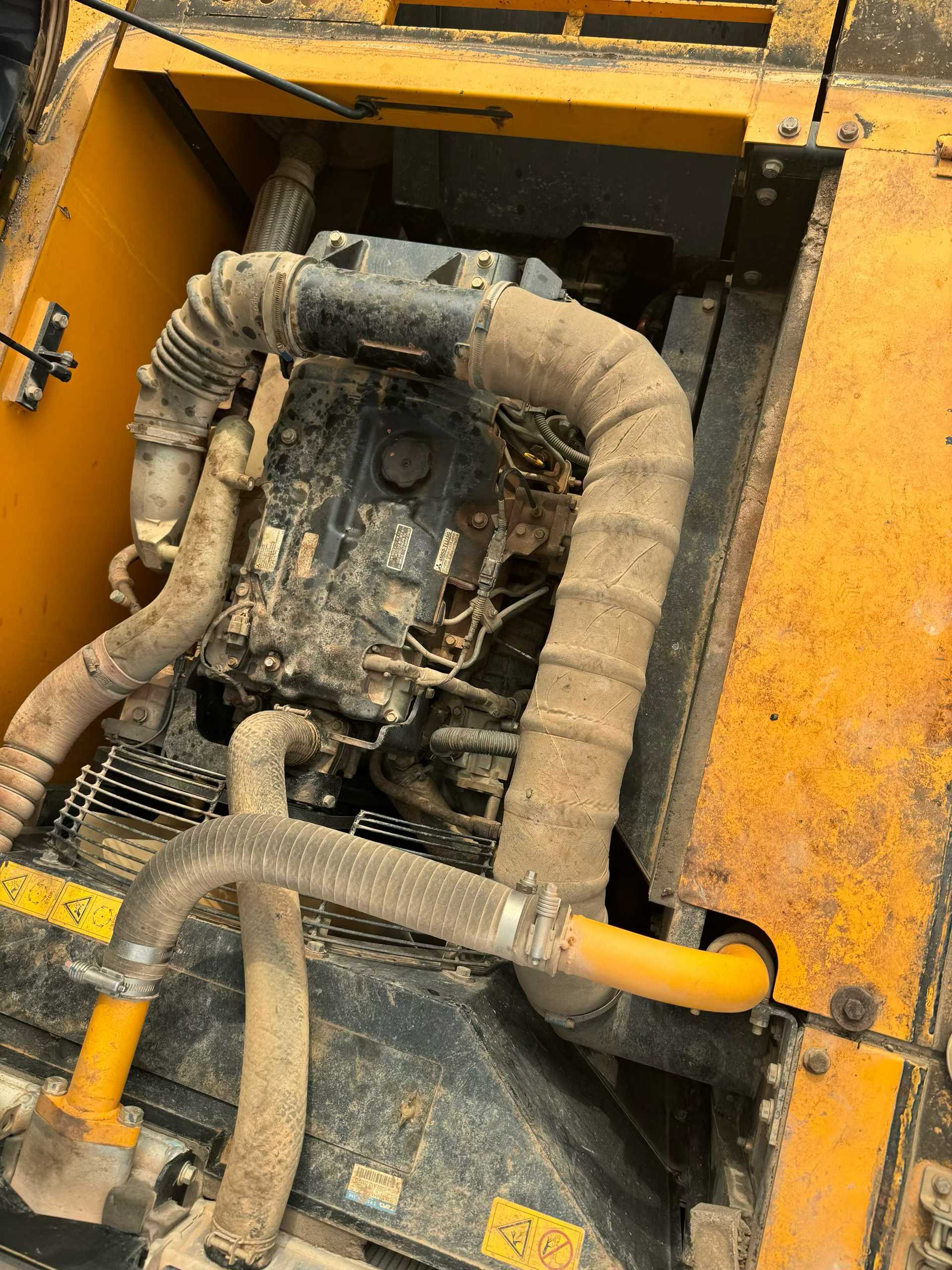 Used Kato HD820R Excavator 2017 Model / 4