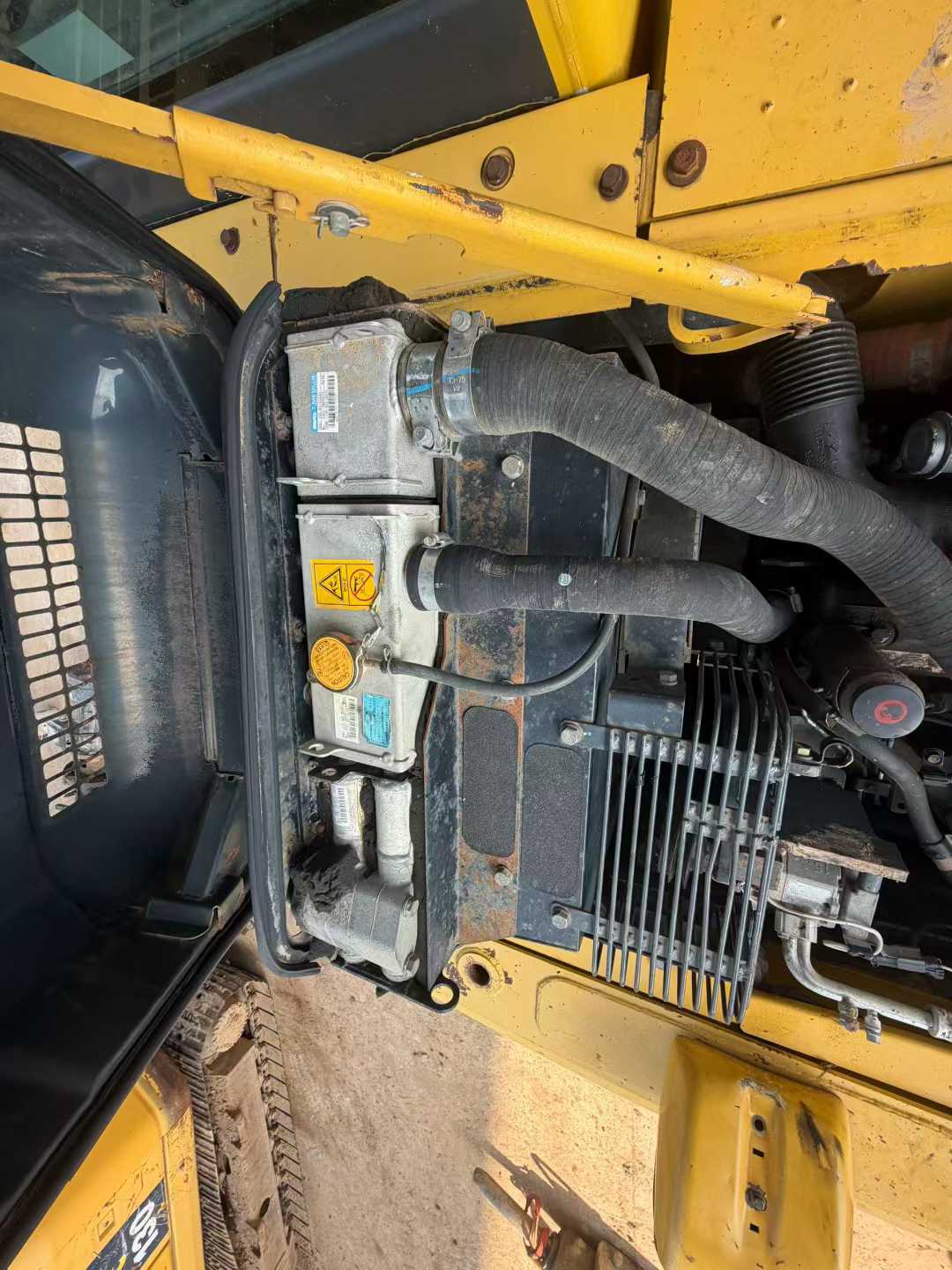 Used Komatsu PC120 Excavator 2016 Model / 6
