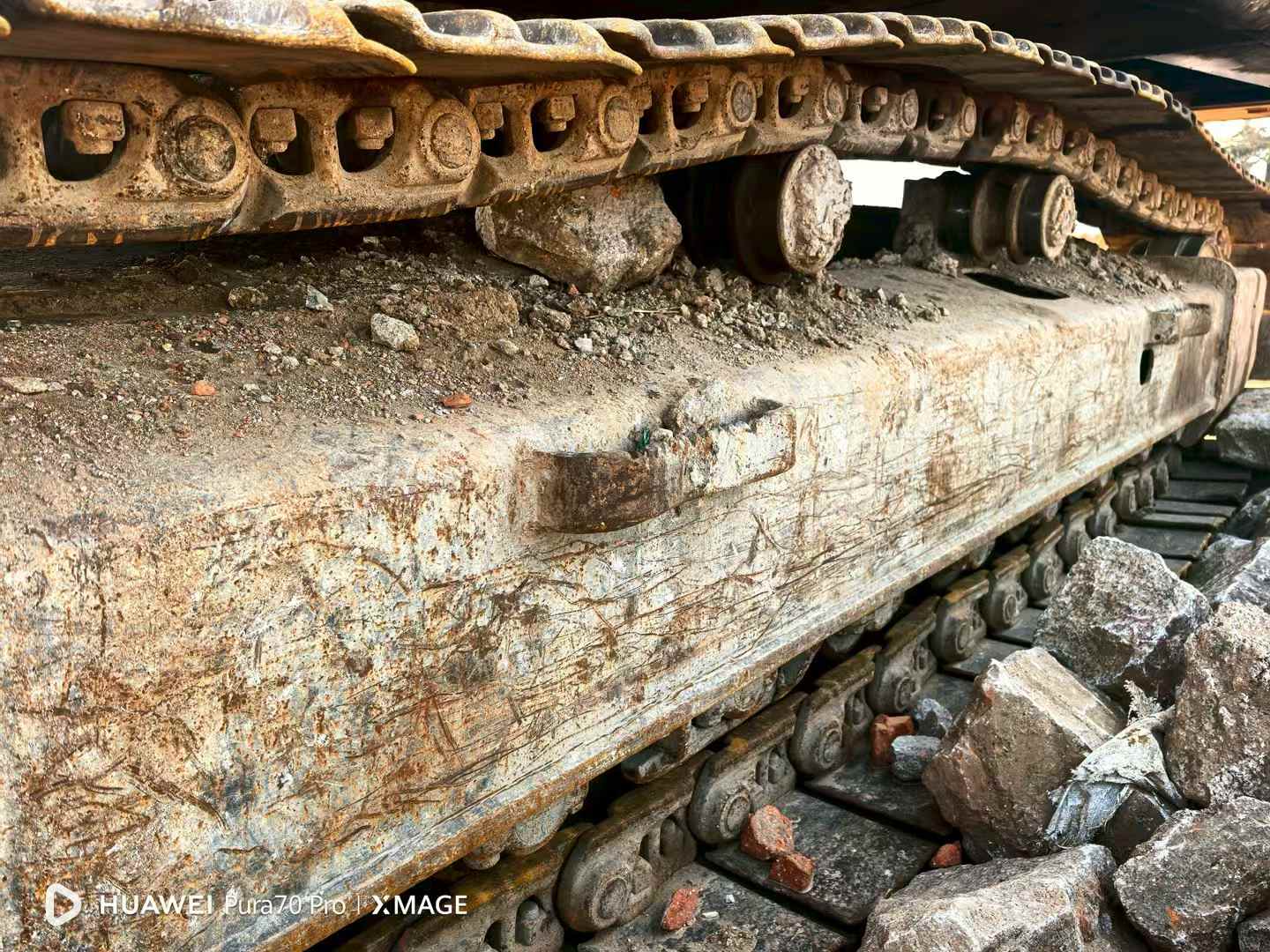 Used Hyundai R305LC-7 Excavator 2016 Model / 4