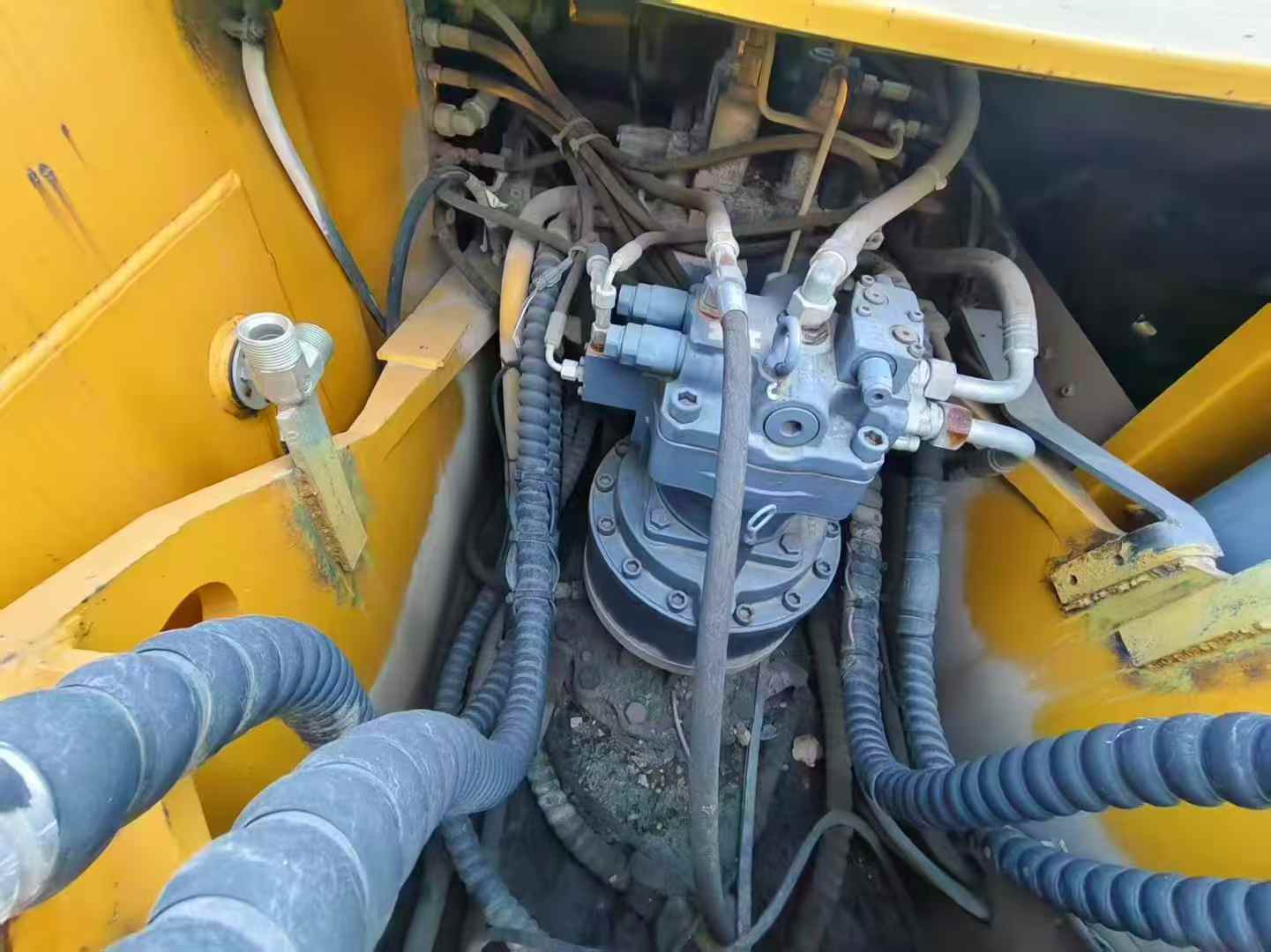 Used XCMG XE250 Excavator 2016 Model / 4