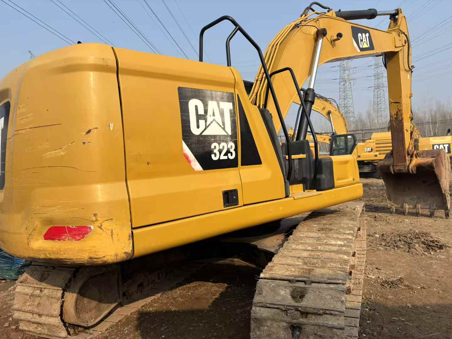 Used Caterpillar 323 Excavator 2018 Model / 3