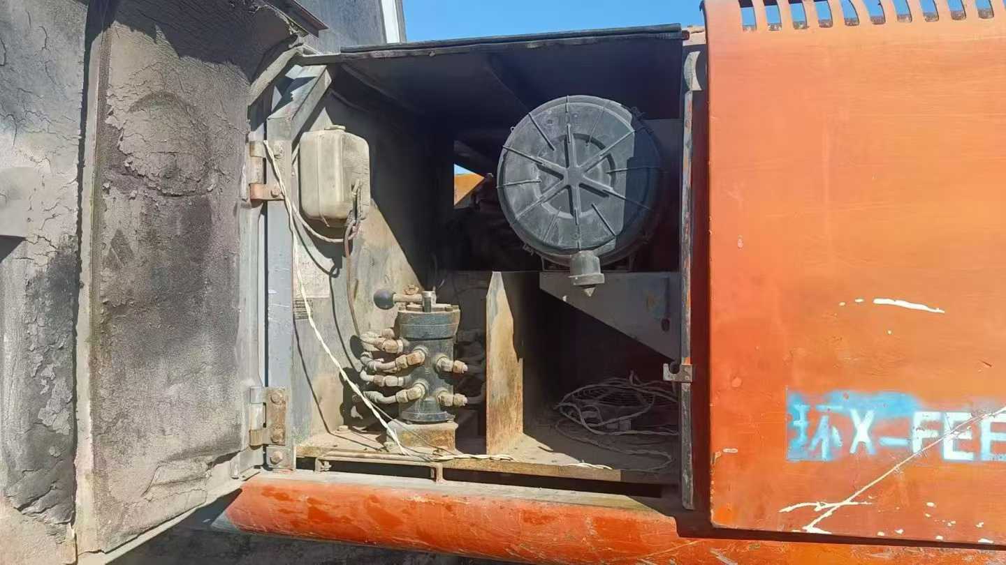 Used Hitachi ZAXIS200 Excavator 2016 Model / 3