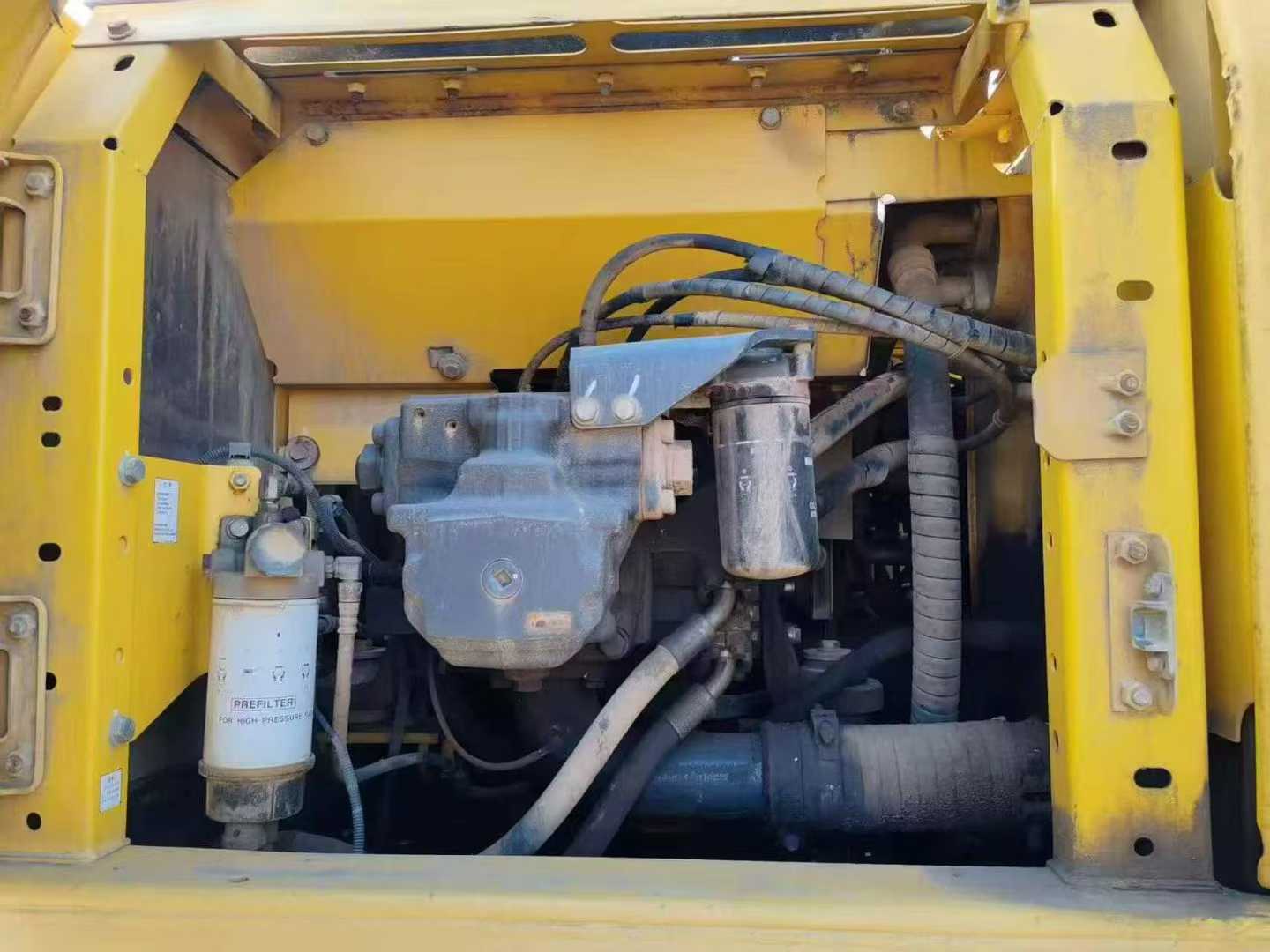 Used Komatsu PC210 Excavator 2012 Model / 5