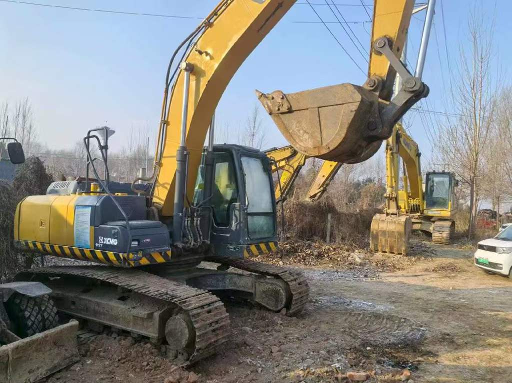 Used XCMG LW200 Excavator 2016 Model / 3