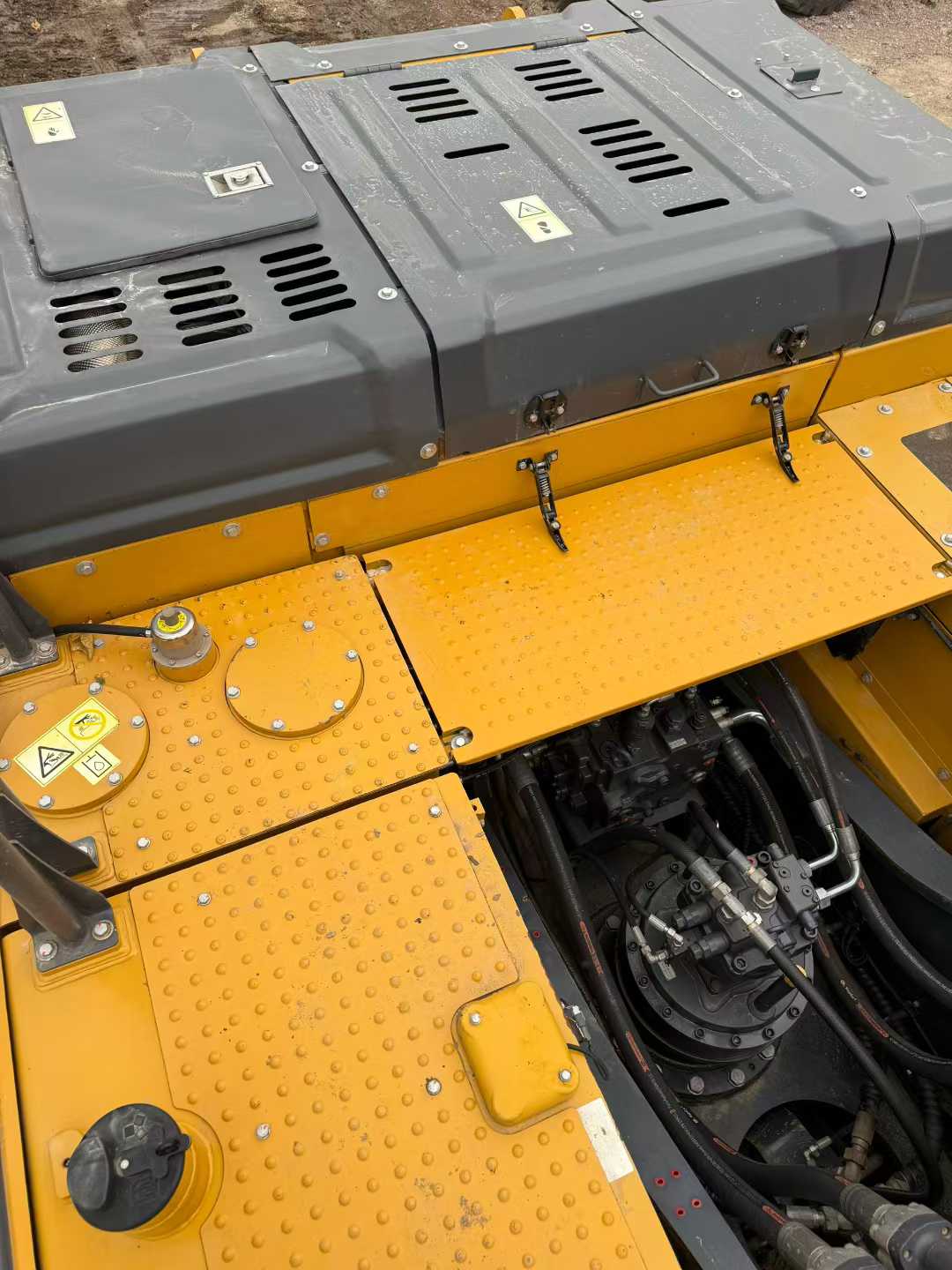 Used XCMG XE80 Excavator 2023 Model / 4