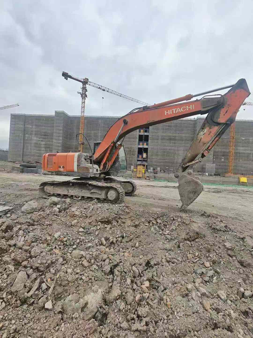 Used Hitachi ZAXIS200 Excavator 2016 Model / 4